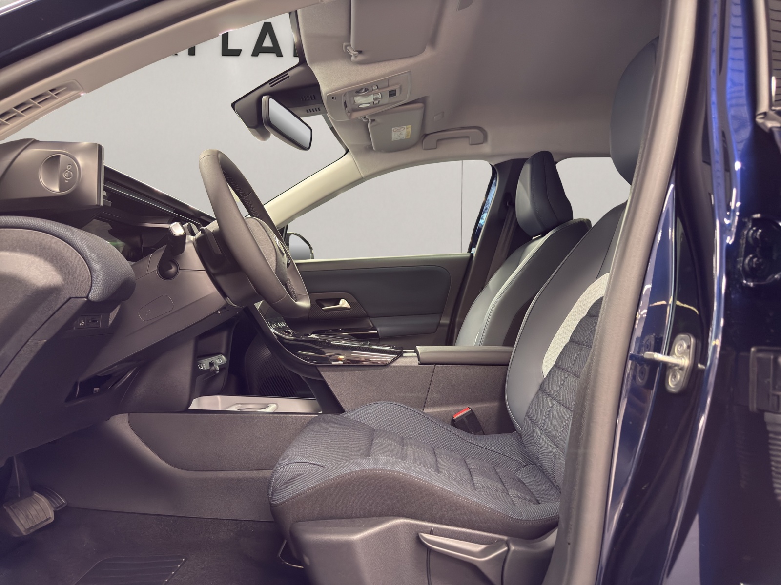 CITROEN C5 Aircross 1.2 Hybrid Plus-image-4