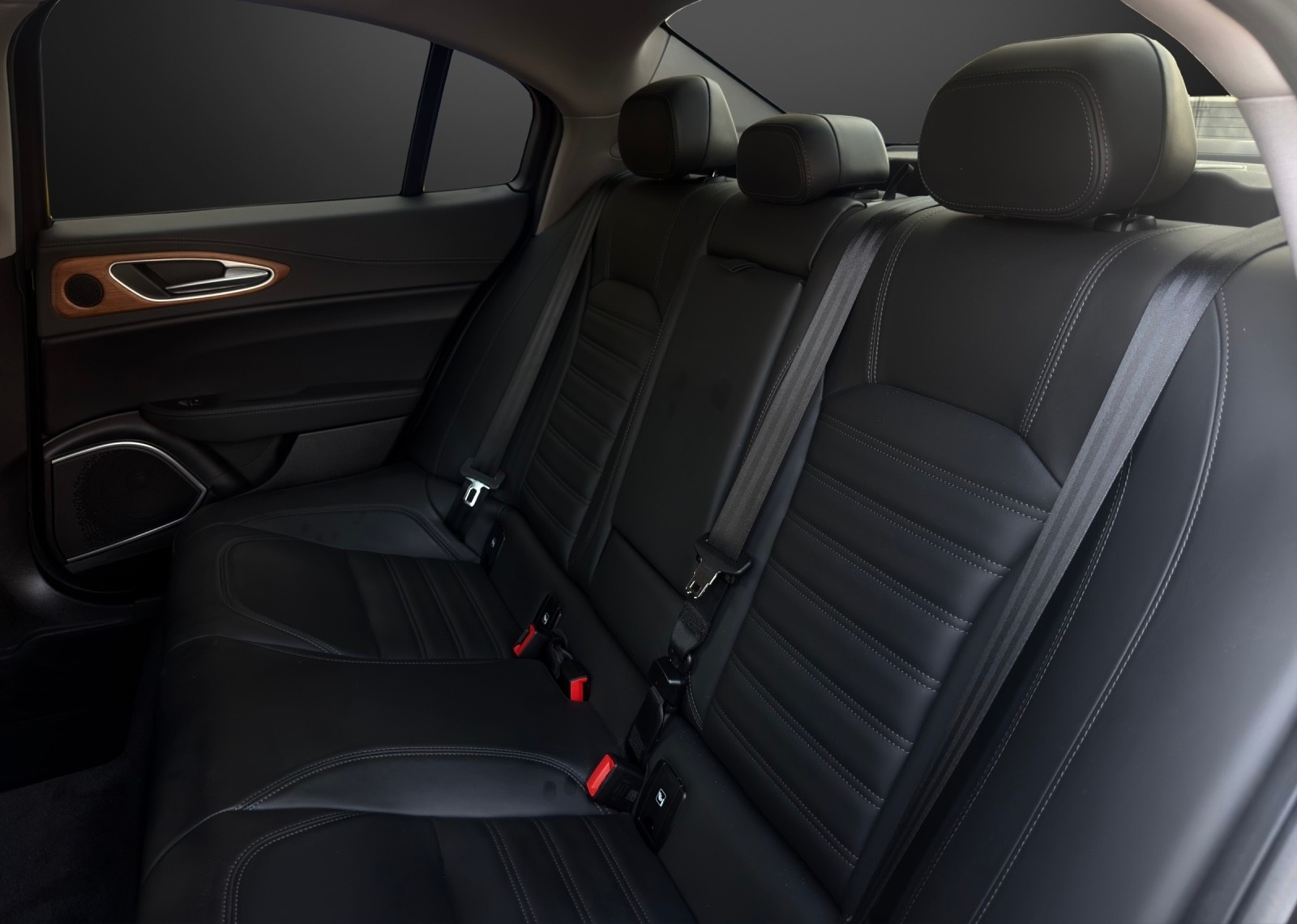 ALFA ROMEO Giulia 2.0 TI Automatic mit 201 PS-image-14