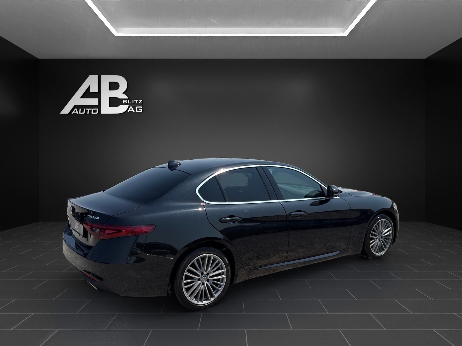ALFA ROMEO Giulia 2.0 TI Automatic mit 201 PS-image-4