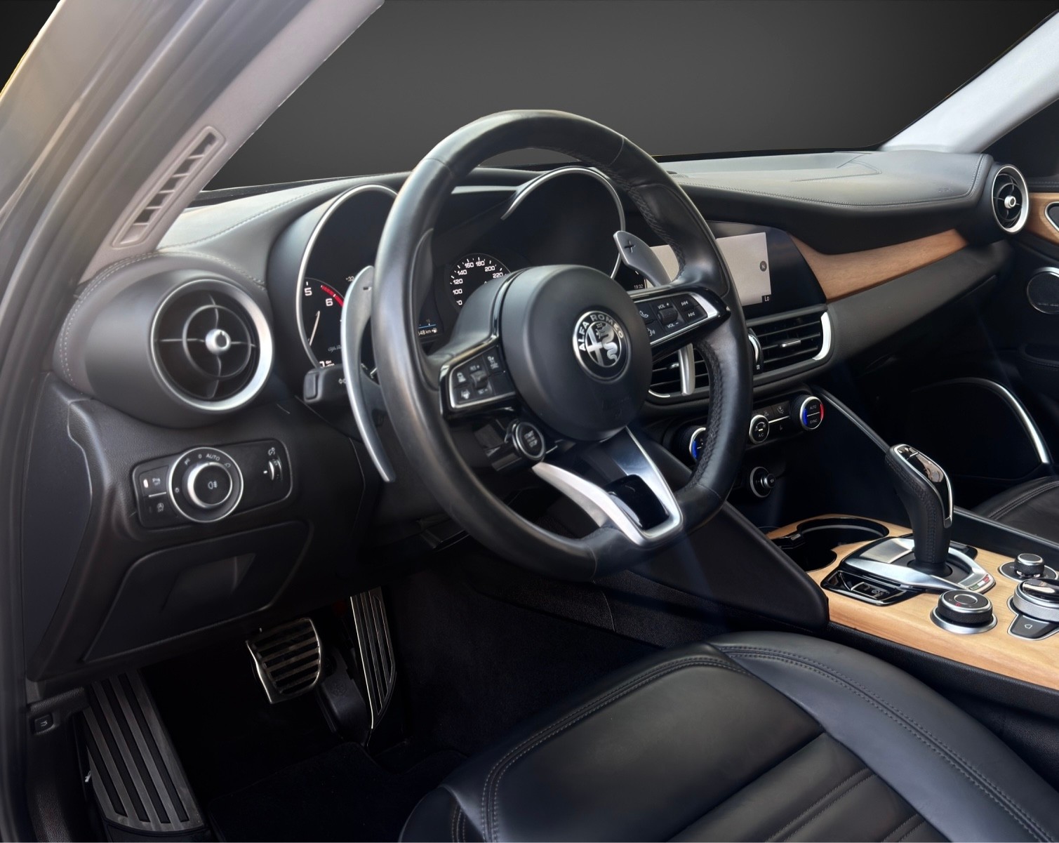 ALFA ROMEO Giulia 2.0 TI Automatic mit 201 PS-image-7