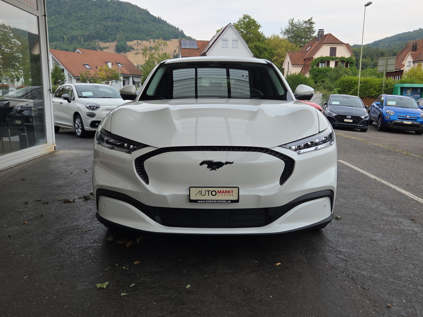 FORD Mustang MACH-E RWD 72.6 kWh-image-3
