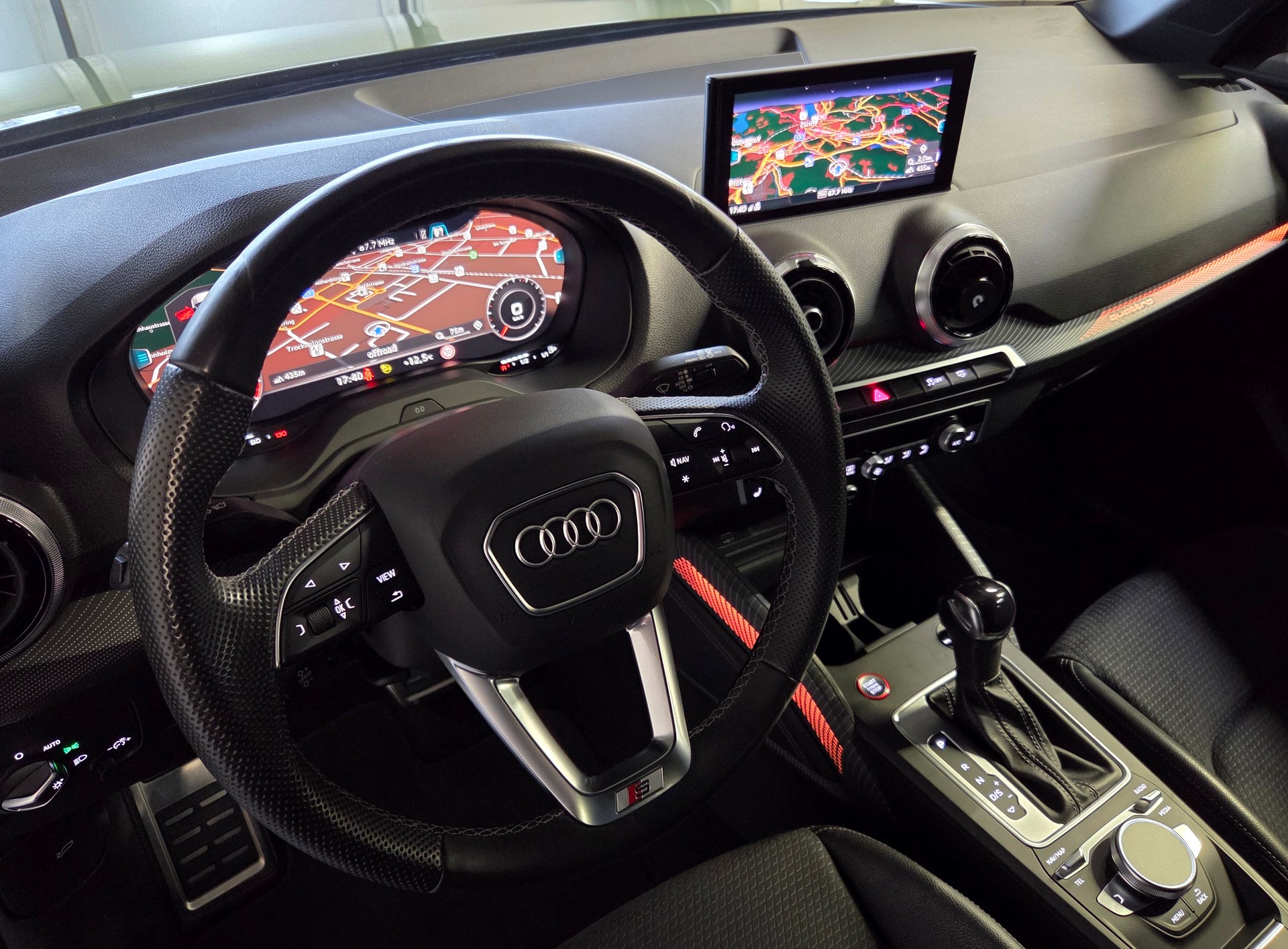 AUDI SQ2 2.0 TFSI quattro S-Tronic-image-12