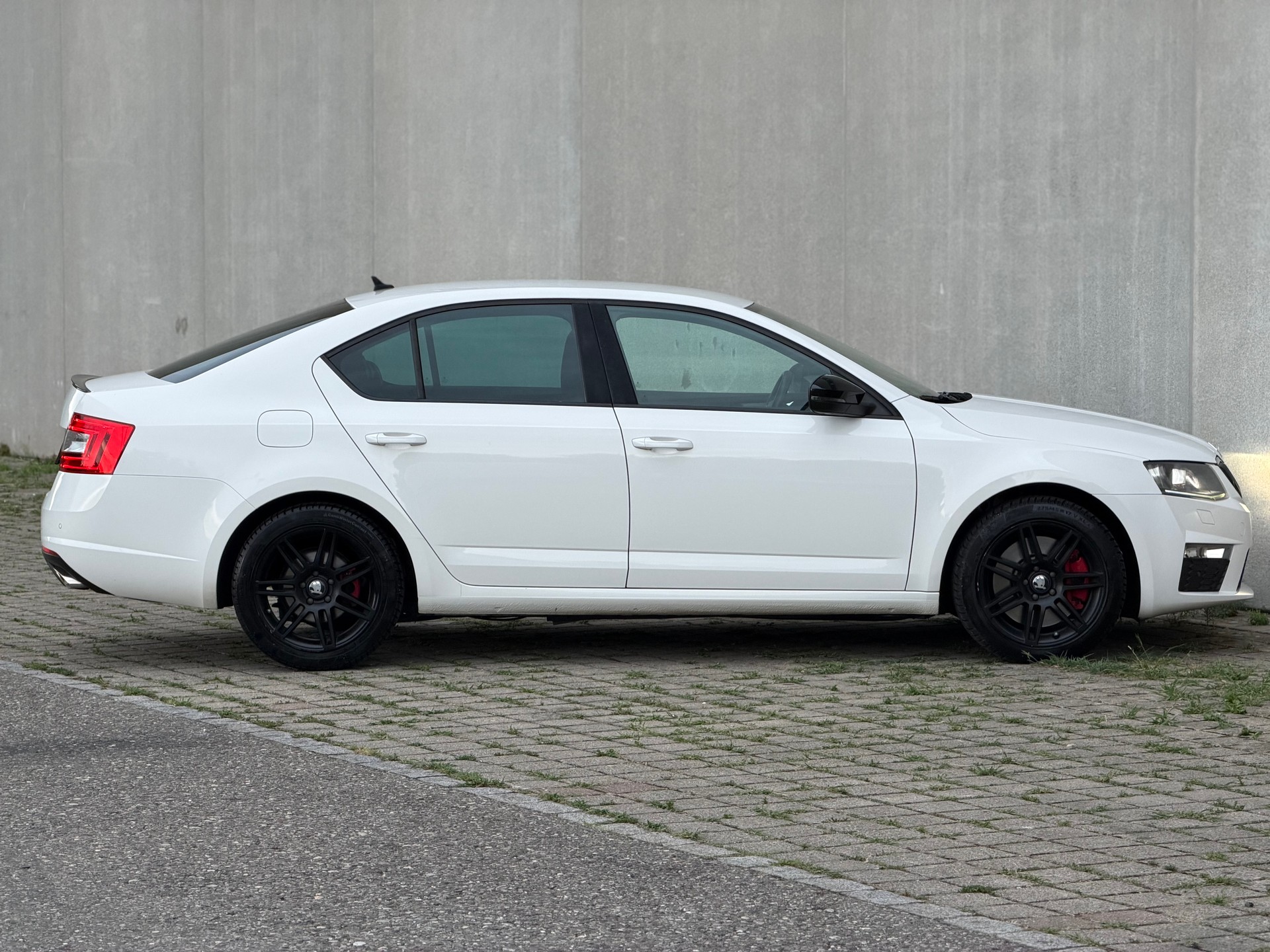 SKODA Octavia 2.0 TDI RS DSG-image-4