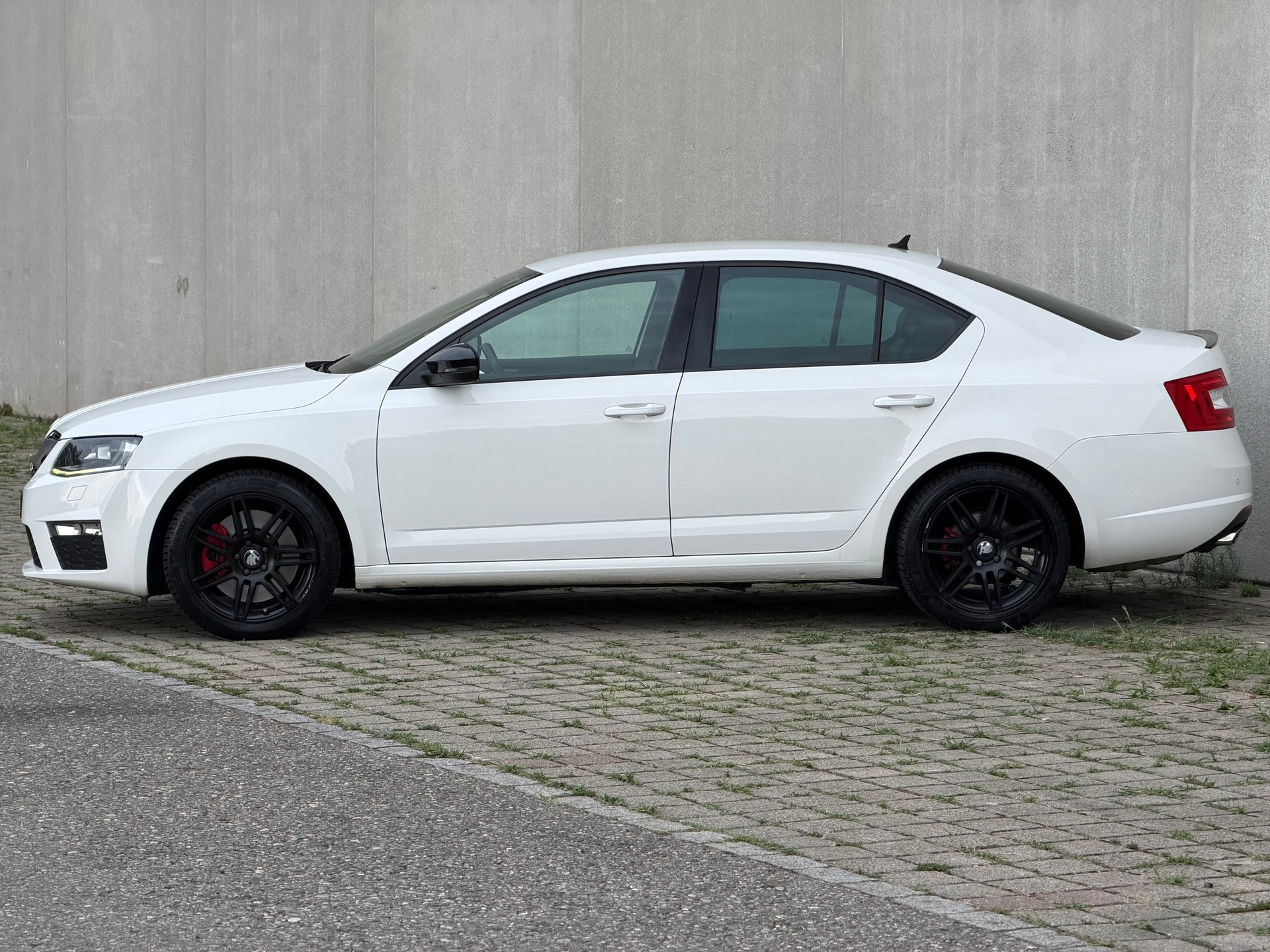 SKODA Octavia 2.0 TDI RS DSG-image-3