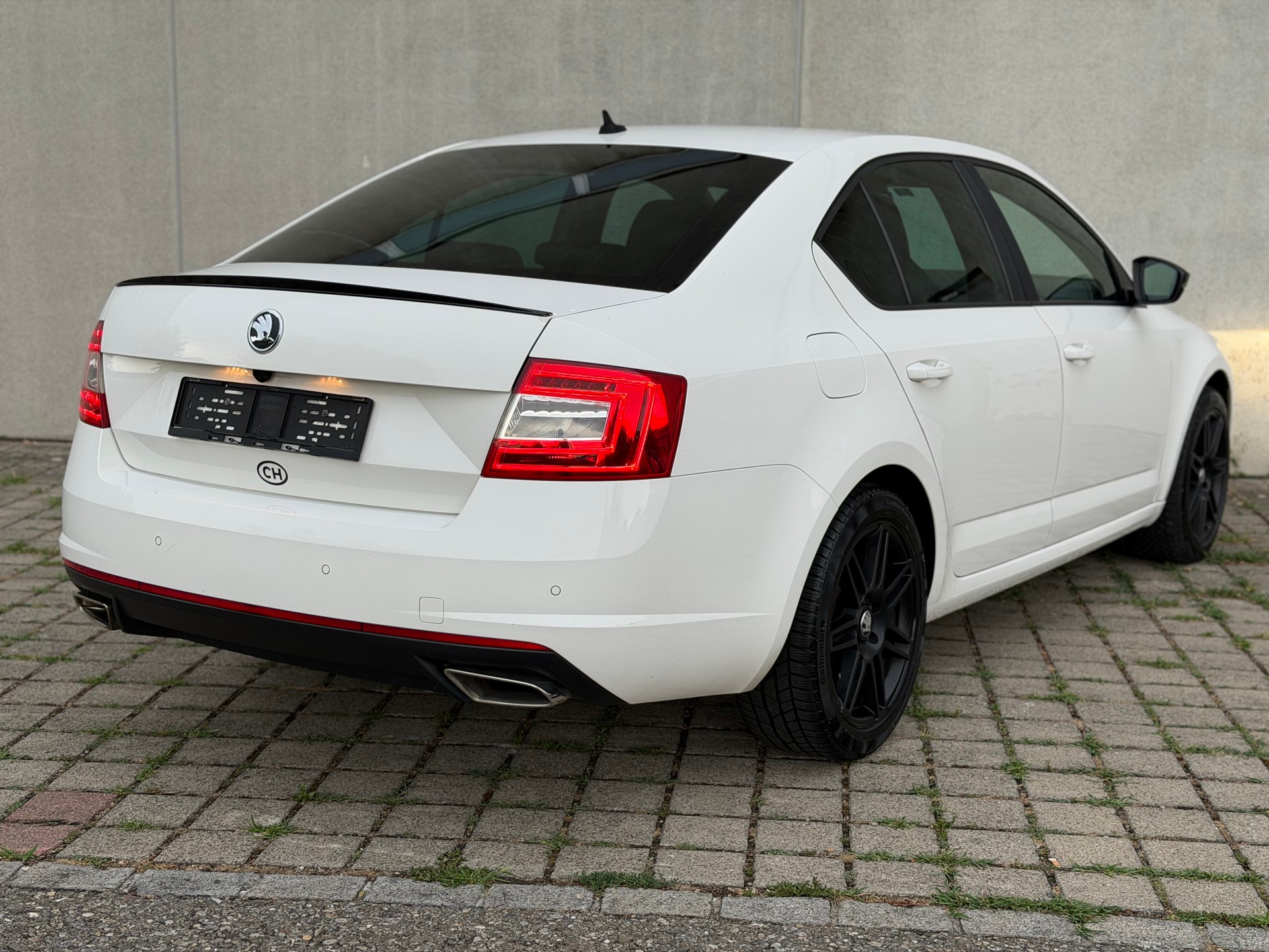 SKODA Octavia 2.0 TDI RS DSG-image-6