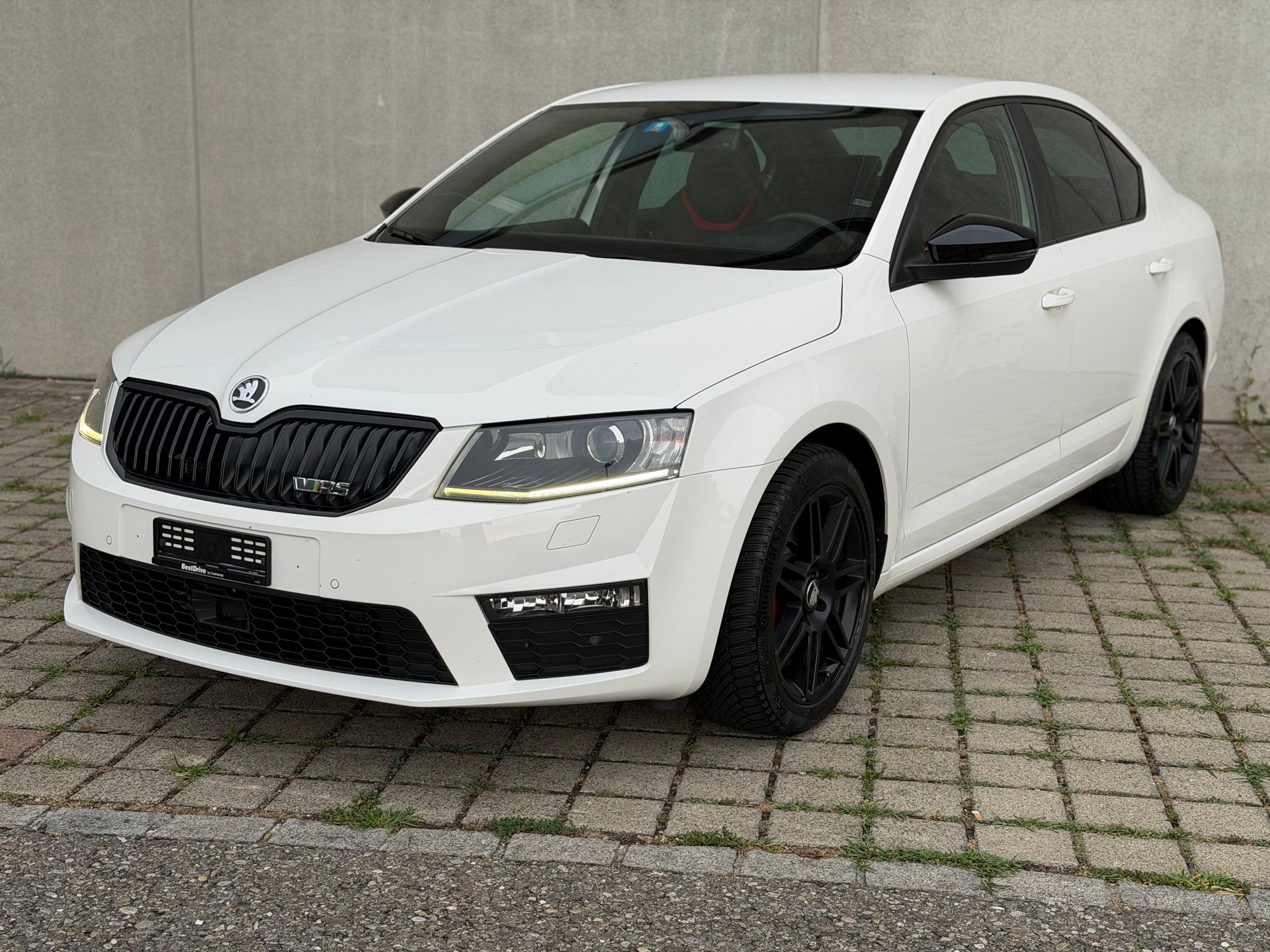 SKODA Octavia 2.0 TDI RS DSG-image-1