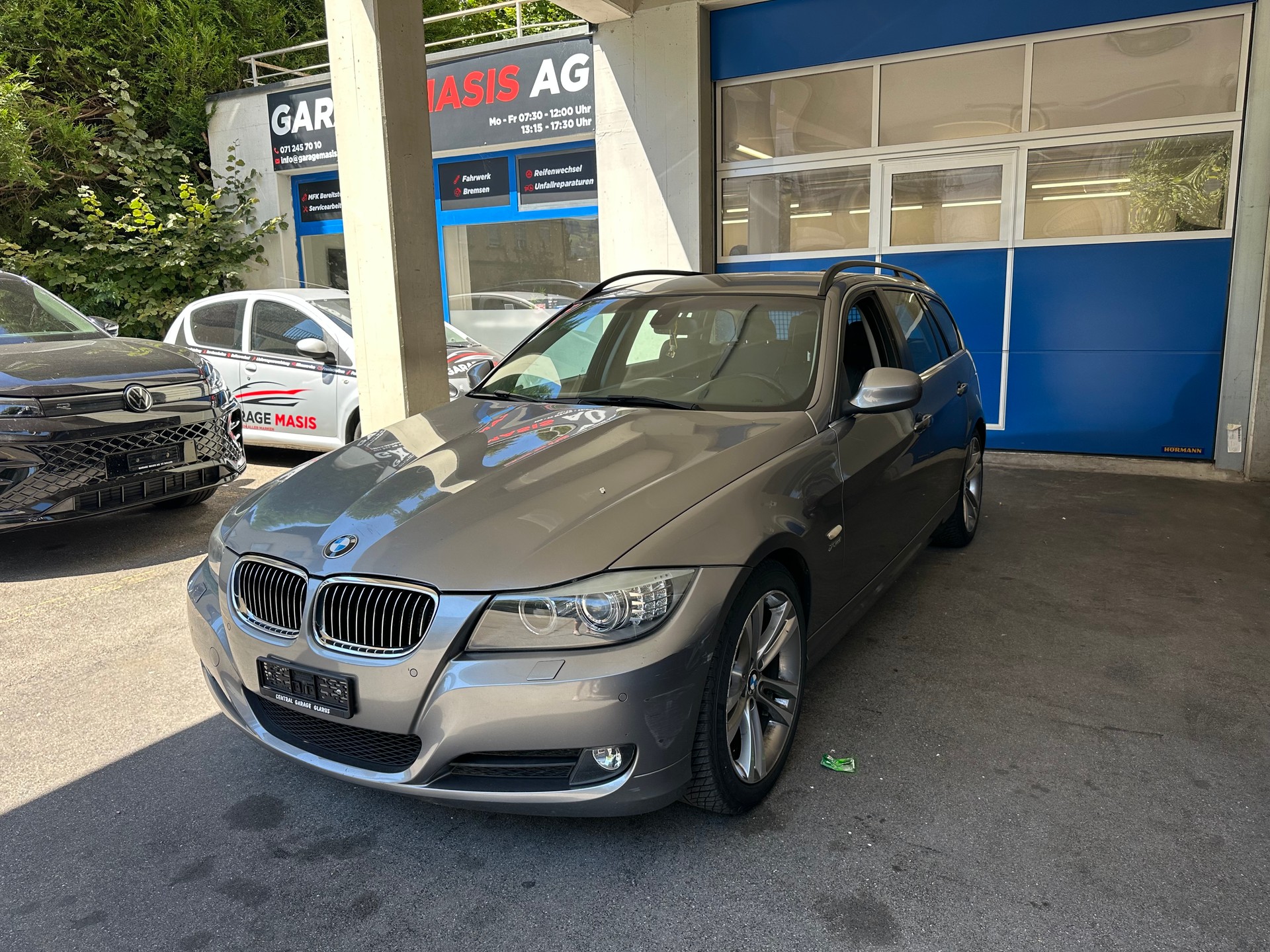 BMW 325i xDrive Touring Steptronic