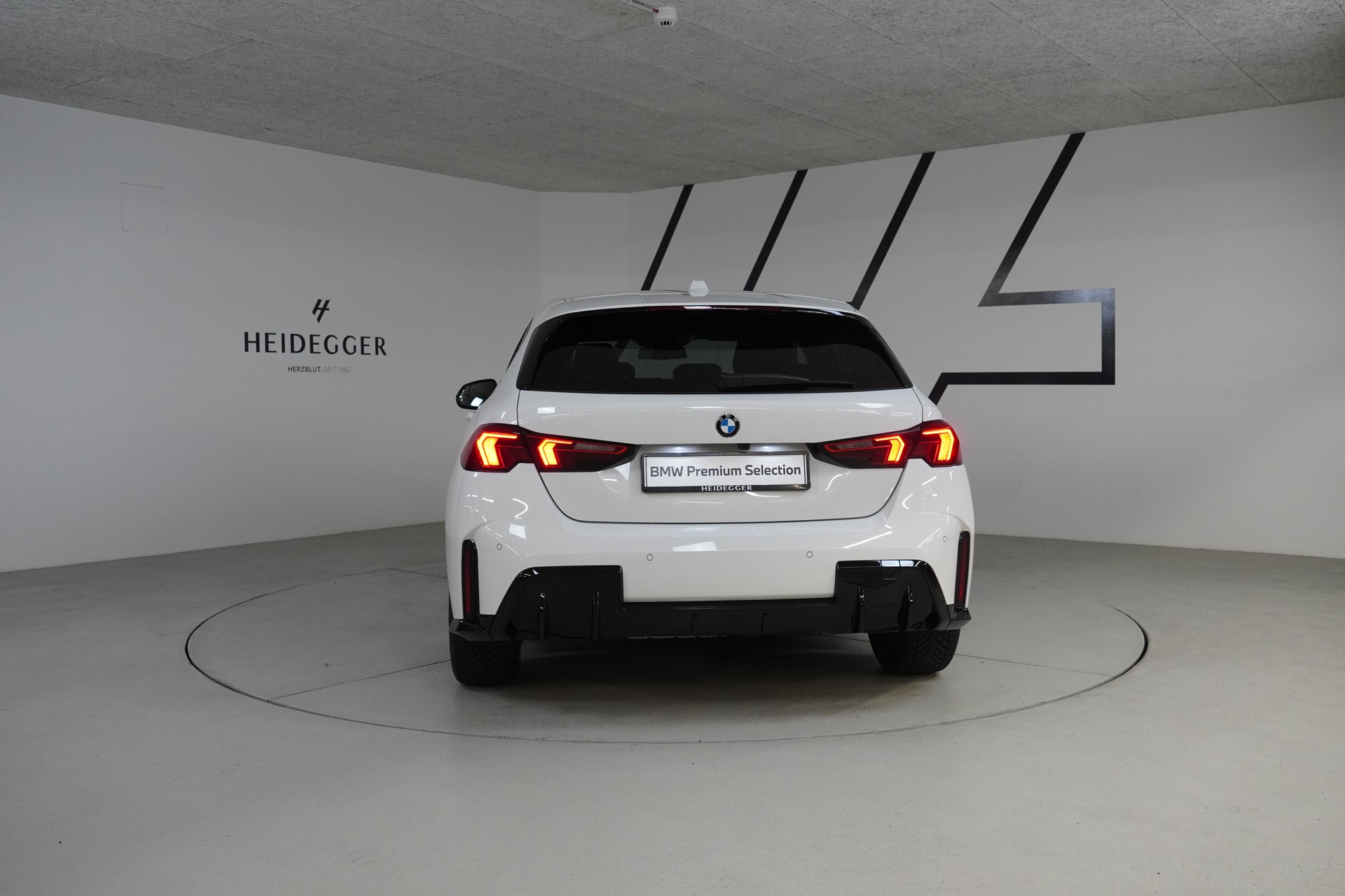 BMW 120d M Sport Steptronic-image-5