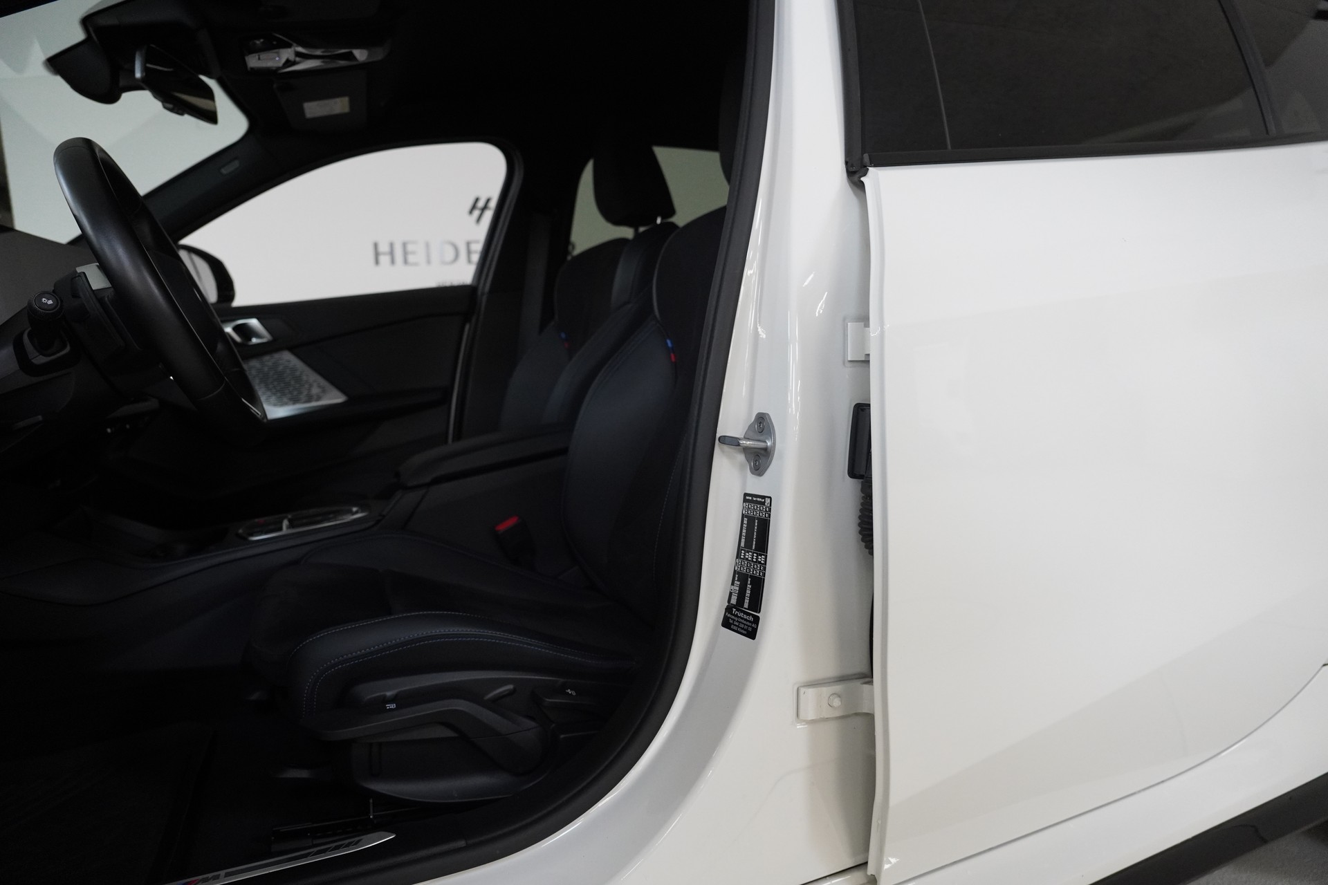 BMW 120d M Sport Steptronic-image-10