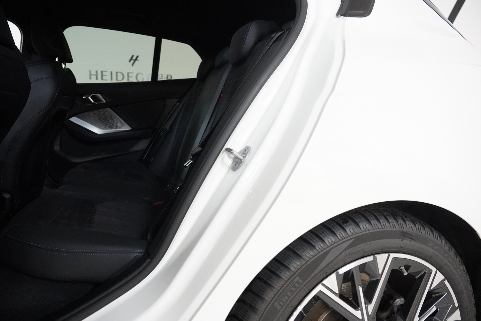 BMW 120d M Sport Steptronic-image-12