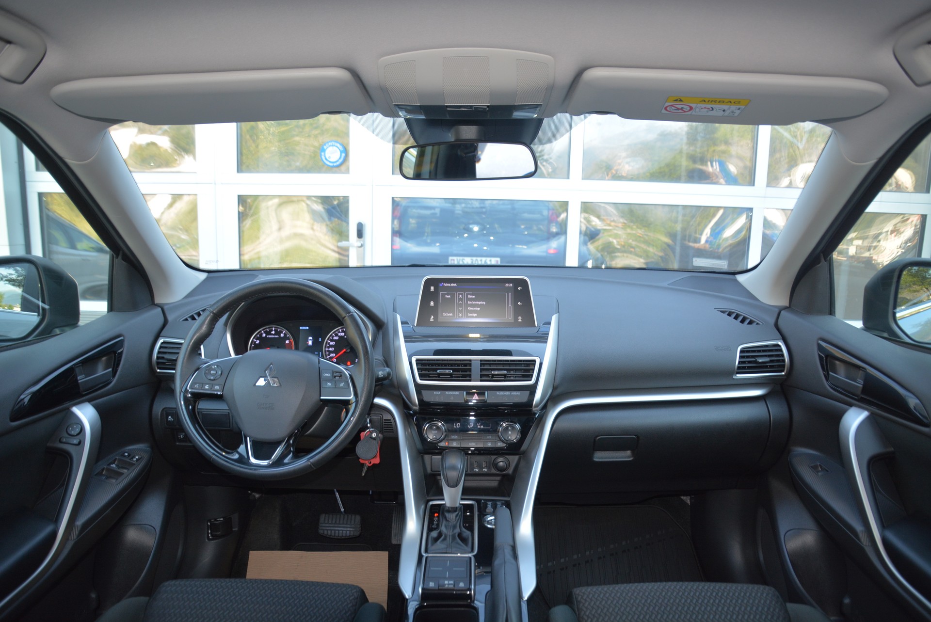 MITSUBISHI Eclipse Cross 1.5 T-Mivec Value 4WD CVT-image-4