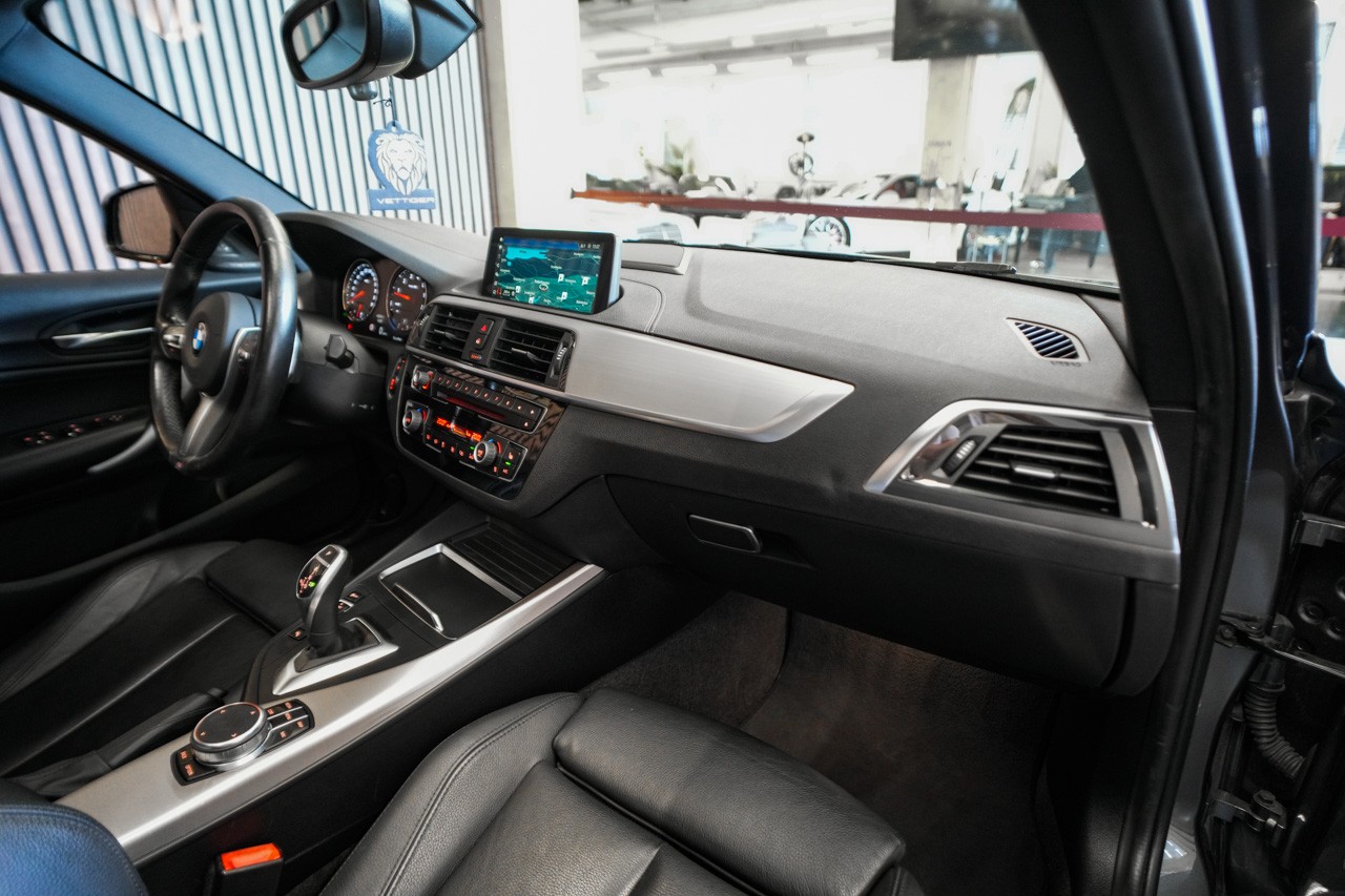 BMW M140i xDrive Steptronic-image-12
