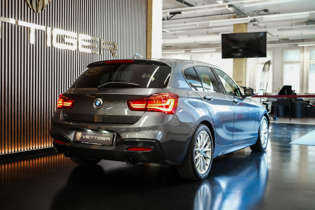 BMW M140i xDrive Steptronic-image-6
