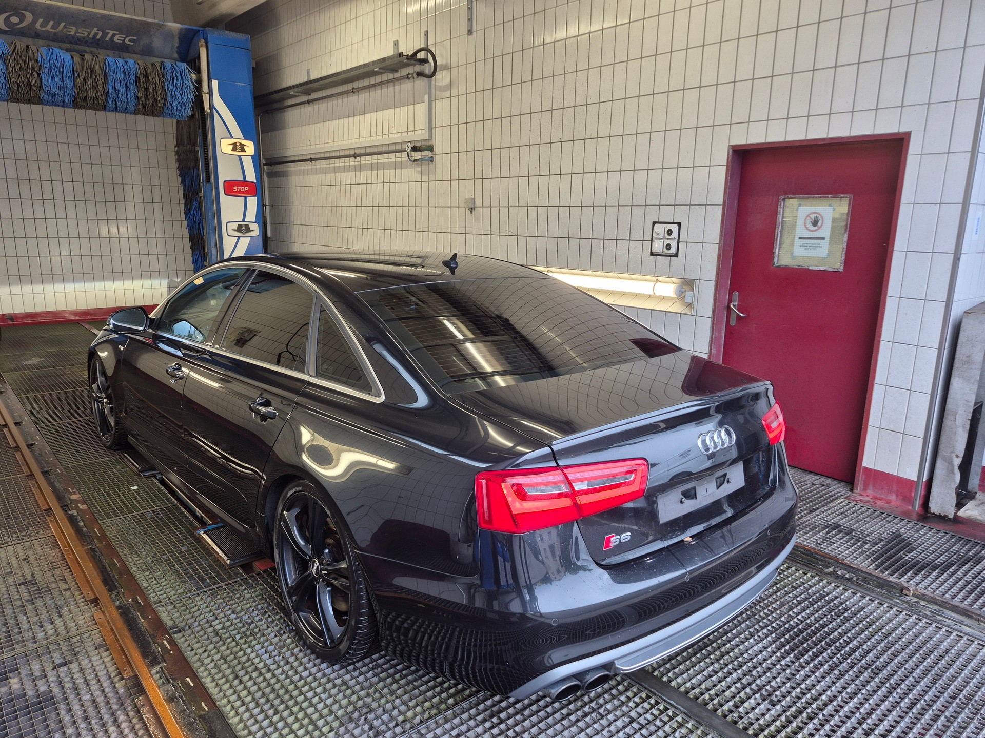 AUDI S6 Limousine 4.0 TFSI V8 quattro S-tronic-image-3