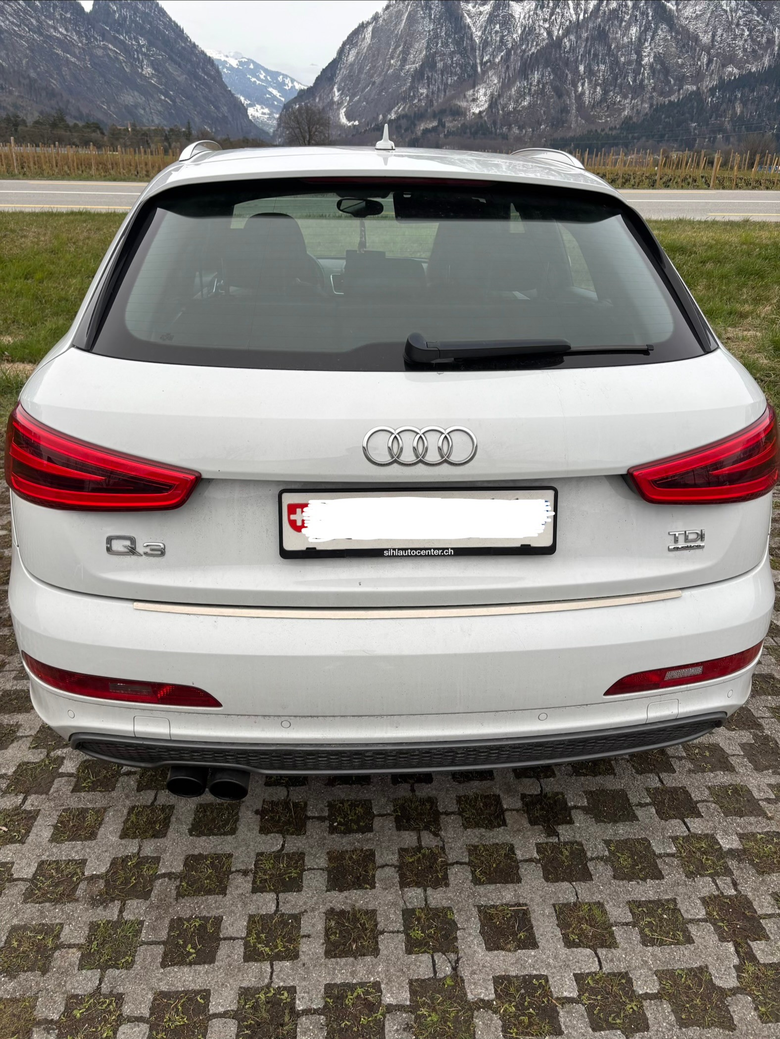 AUDI 2.0 TDI 177 quattro S-Tronic-image-2