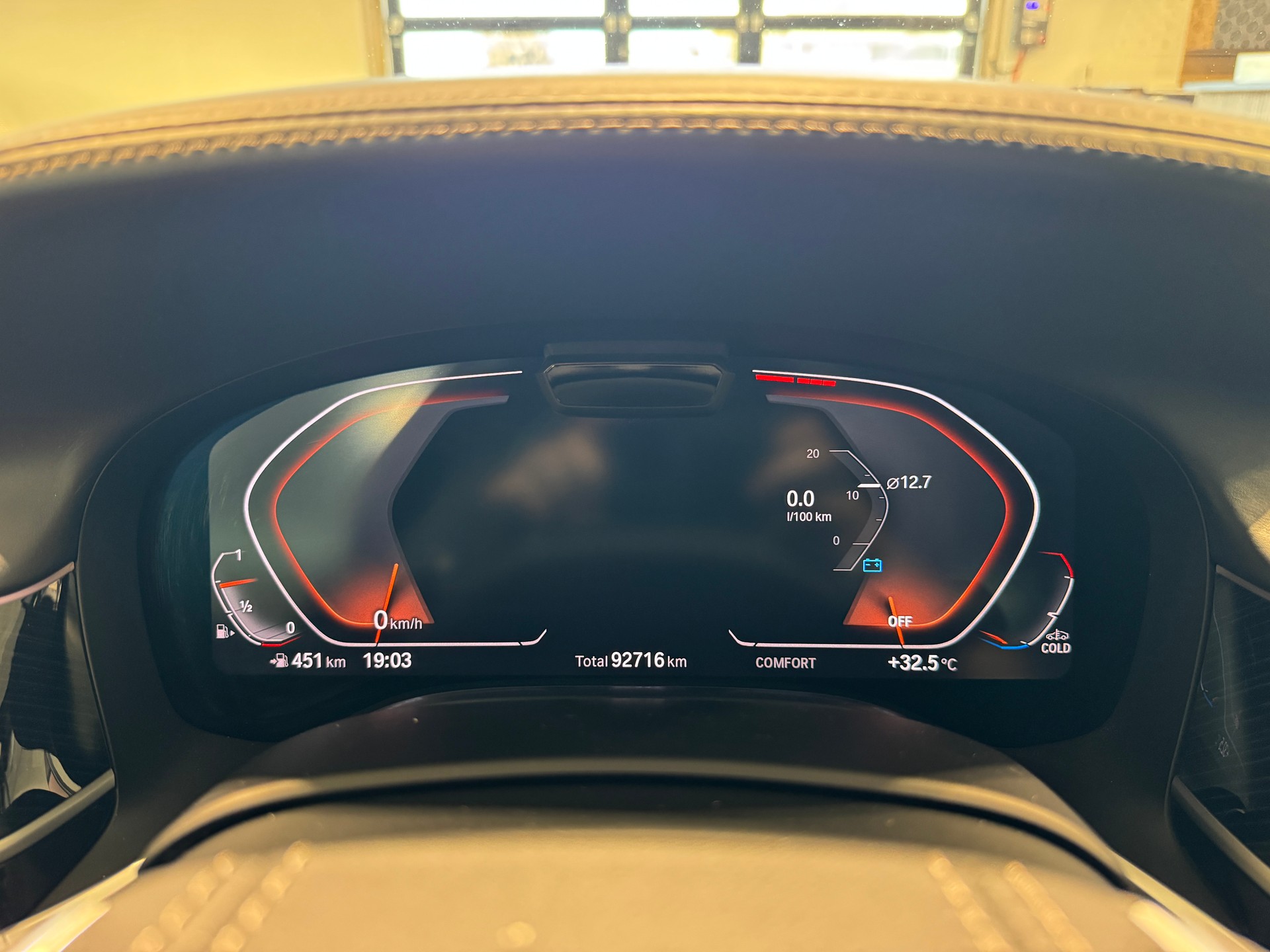 BMW 750i xDrive Steptronic-image-25