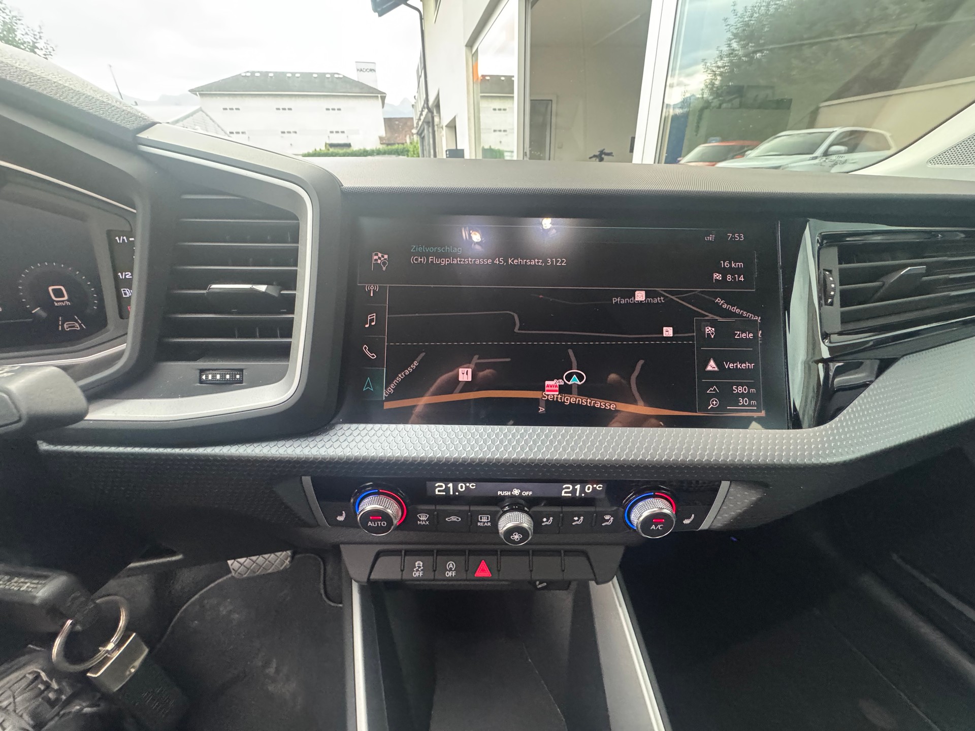 AUDI A1 Sportback 30 TFSI advanced S-tronic-image-8