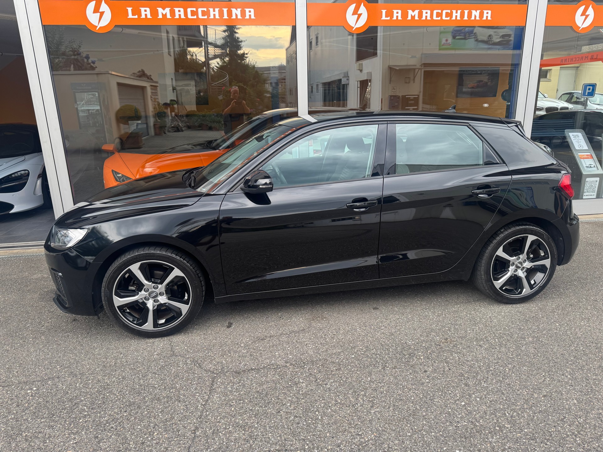 AUDI A1 Sportback 30 TFSI advanced S-tronic-showroom-element-1