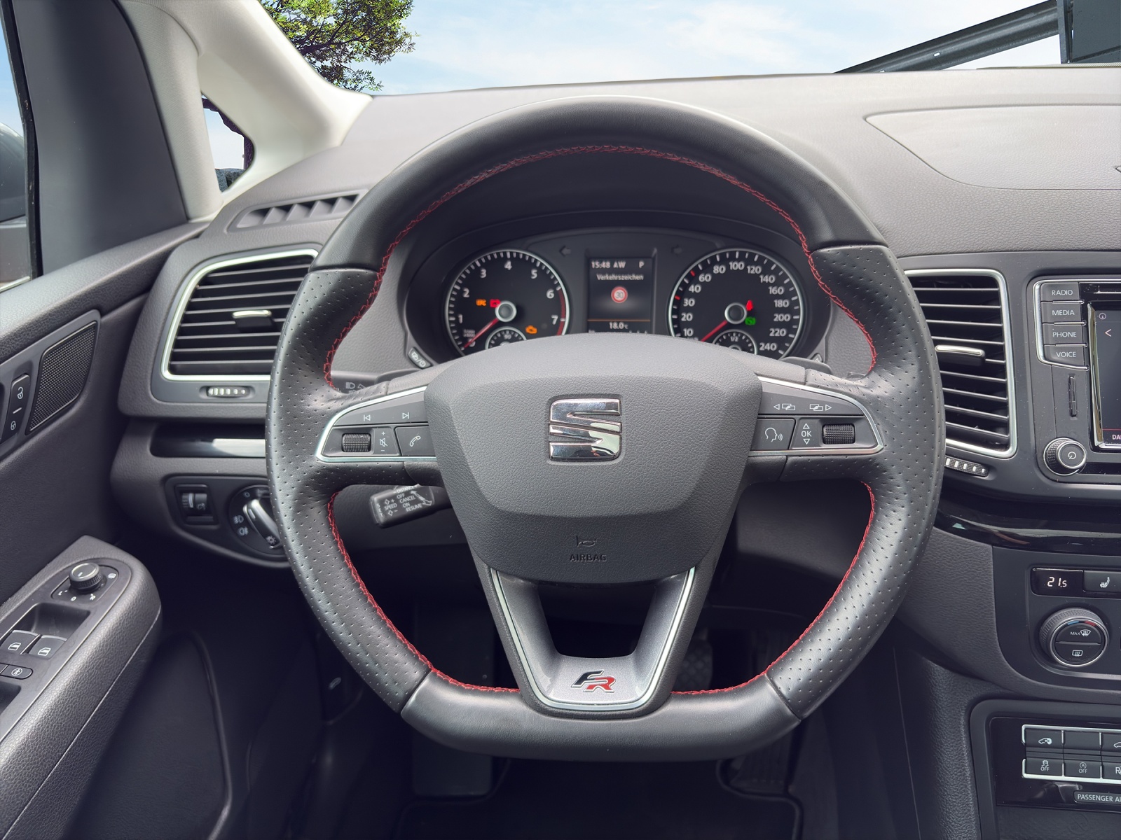 SEAT Alhambra 1.4 TSI DSG Hola FR-image-10