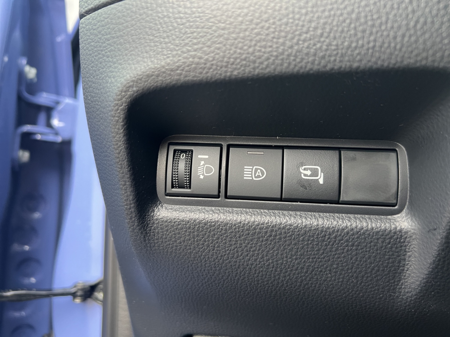 TOYOTA Aygo X 1.5 VVT-i HSD Trend-image-16