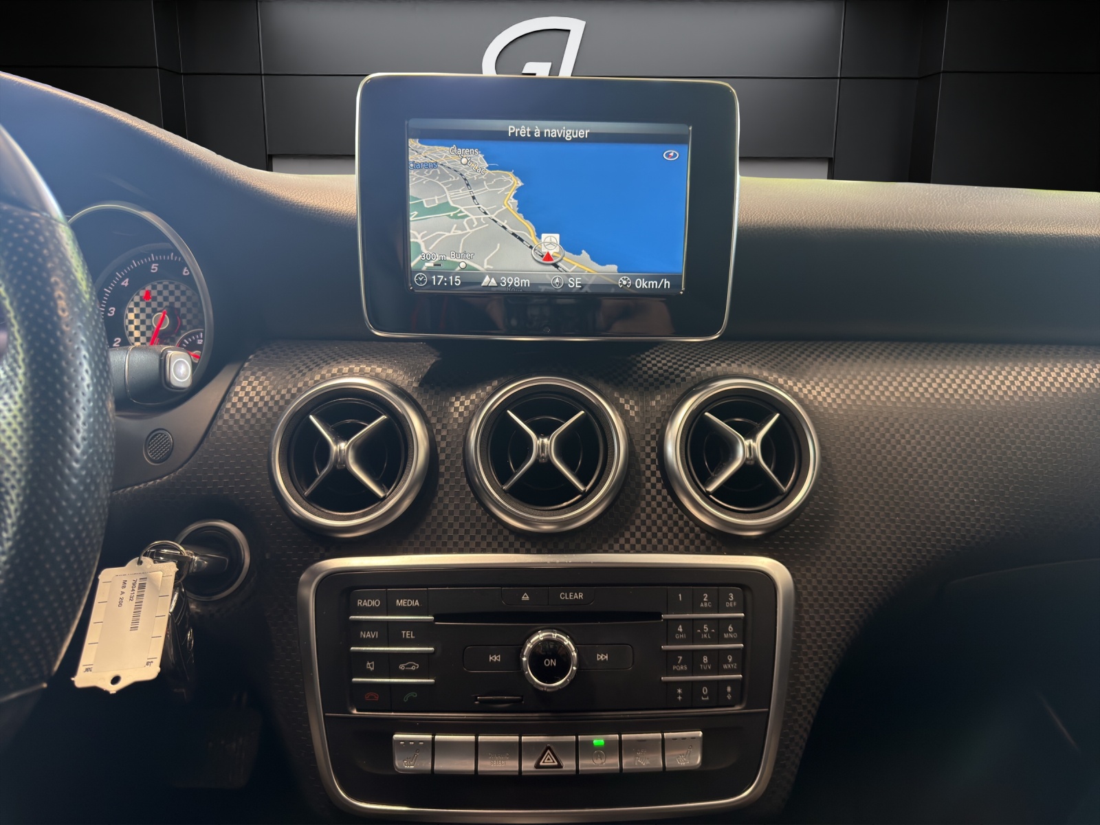 MERCEDES-BENZ A 200 7G-DCT-image-11