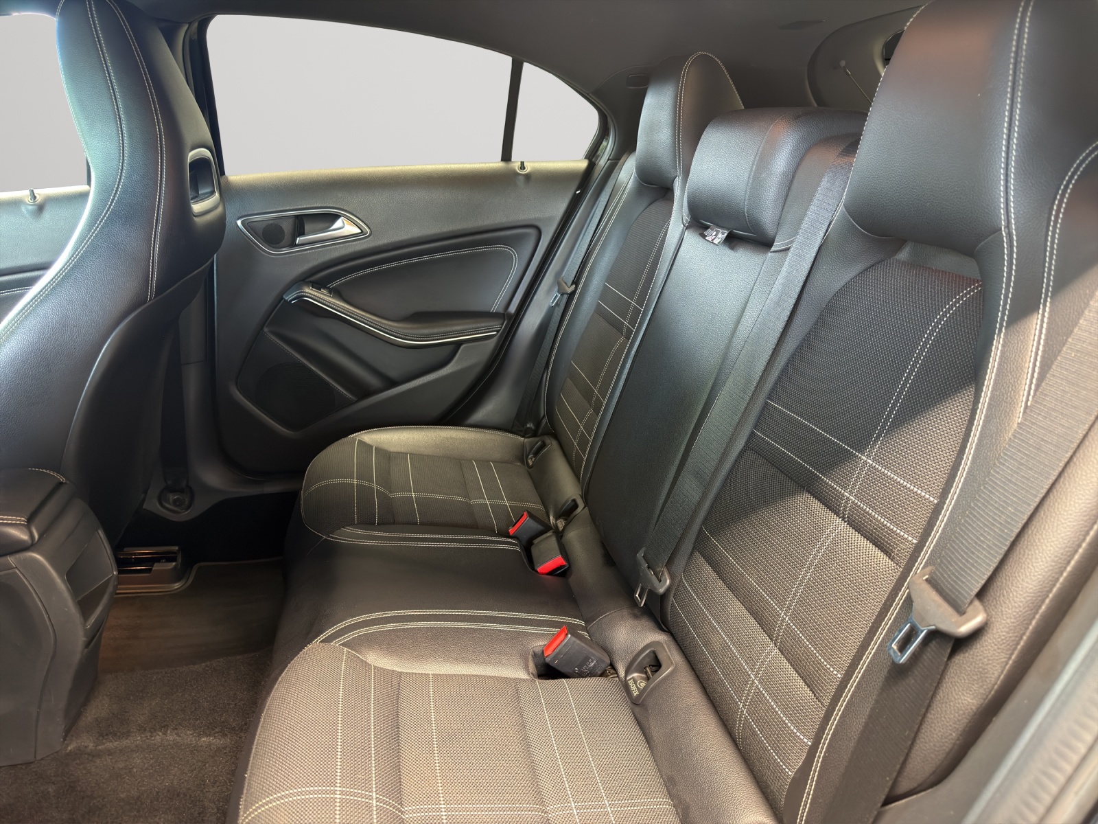 Image MERCEDES-BENZ A-200 A 200 7G-DCT