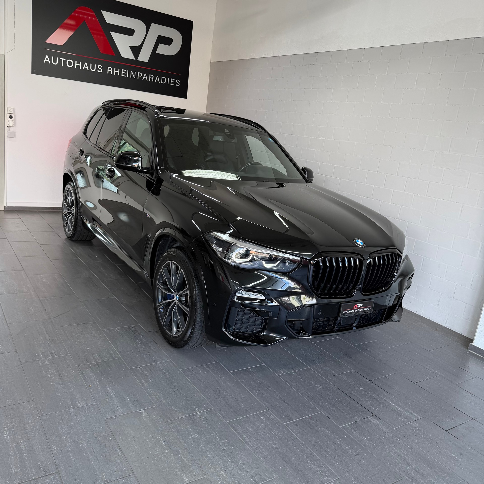 BMW X5 xDrive 30d Steptronic * 7 Plätzer *-image-0