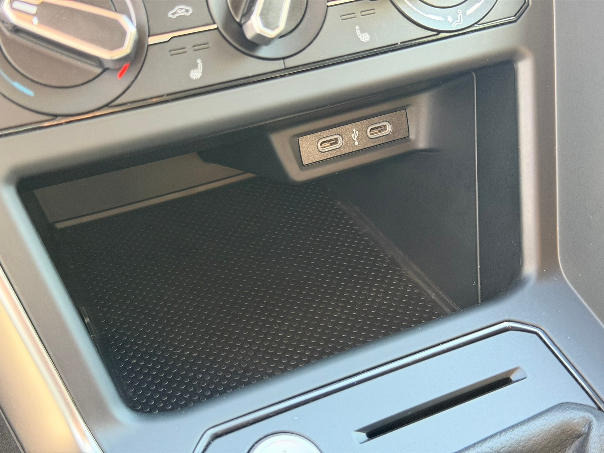 VW Polo 1.0 TSI Life-image-18