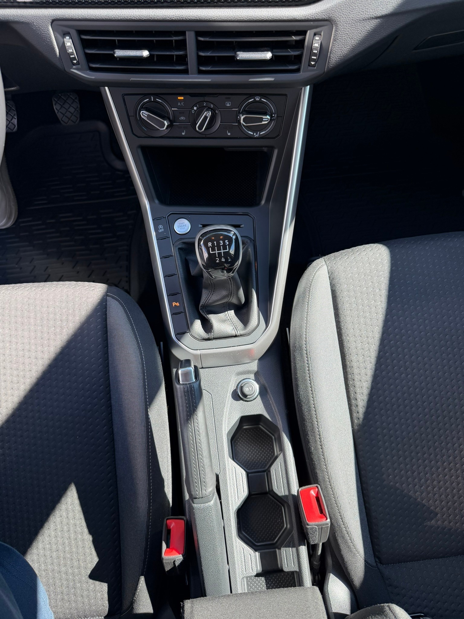 VW Polo 1.0 TSI Life-image-17