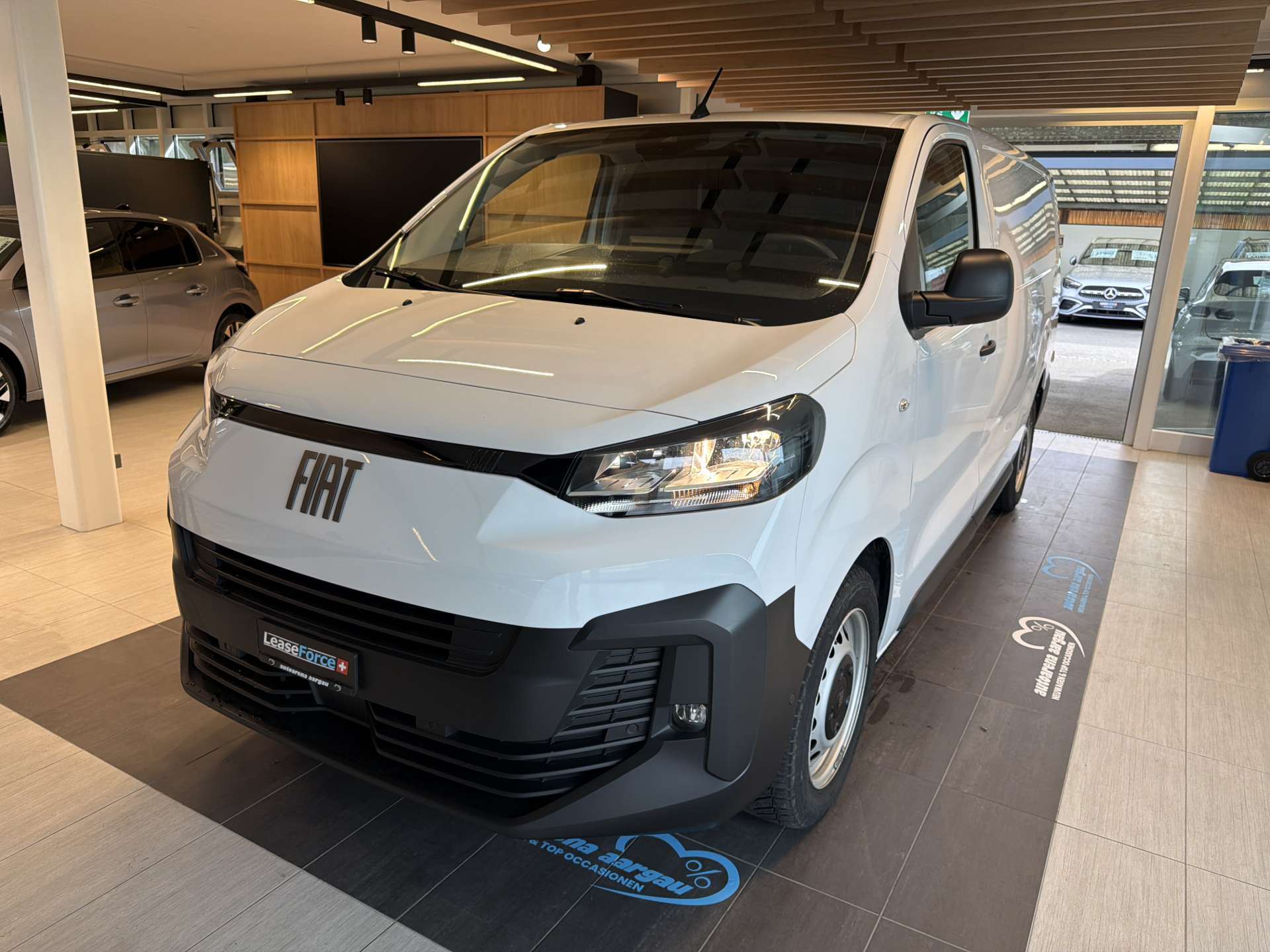 FIAT Scudo 2.0 BlueHDi L3 3-Plätzer EAT-Automat-image-0