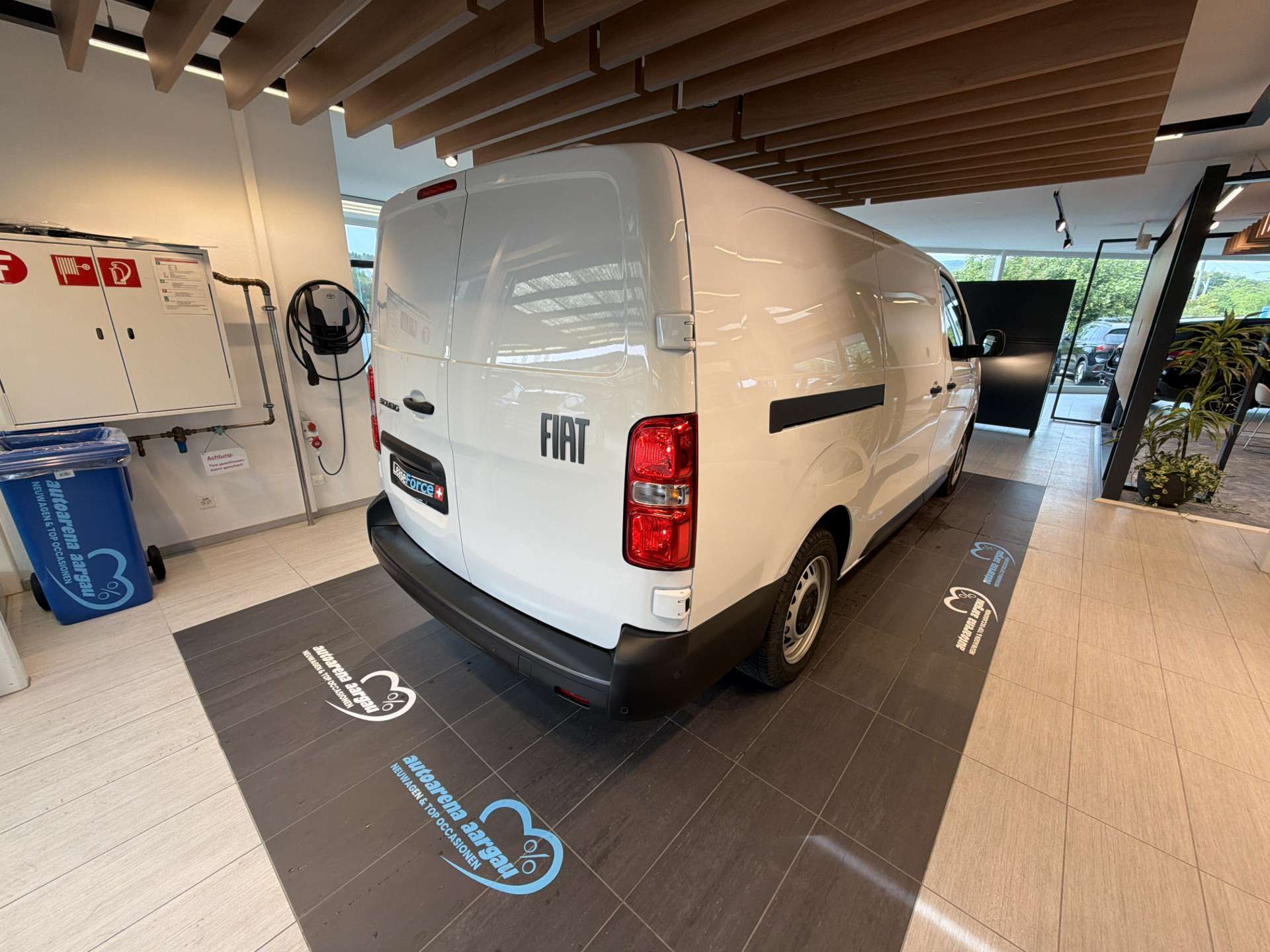 FIAT Scudo 2.0 BlueHDi L3 3-Plätzer EAT-Automat-image-2