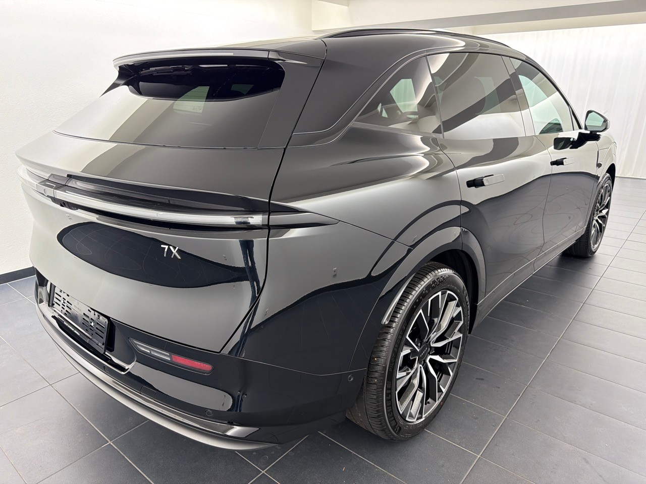 ZEEKR 7X 100kWh Long Range RWD-image-2