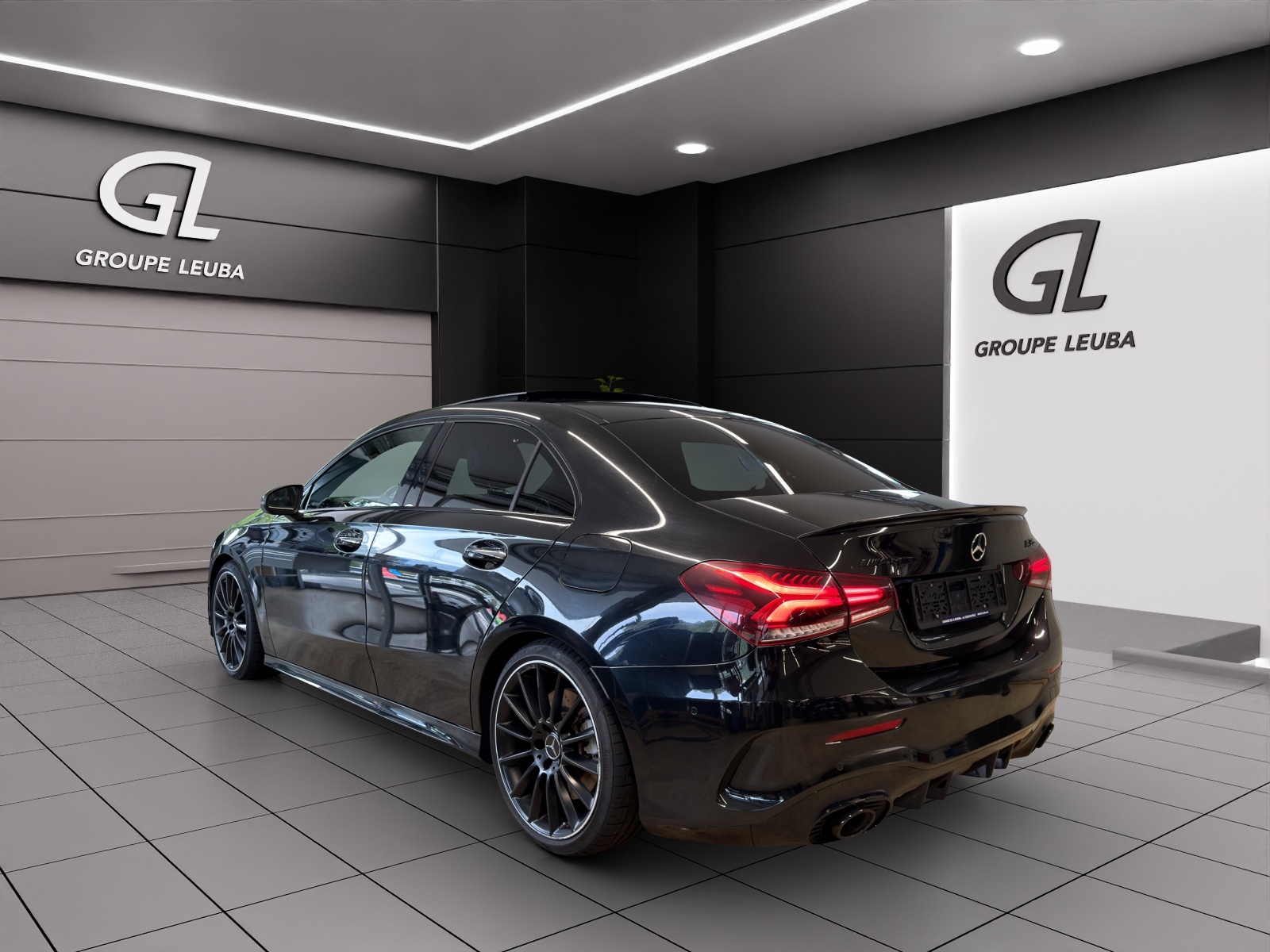 MERCEDES-BENZ A 35 AMG 4Matic-showroom-element-3