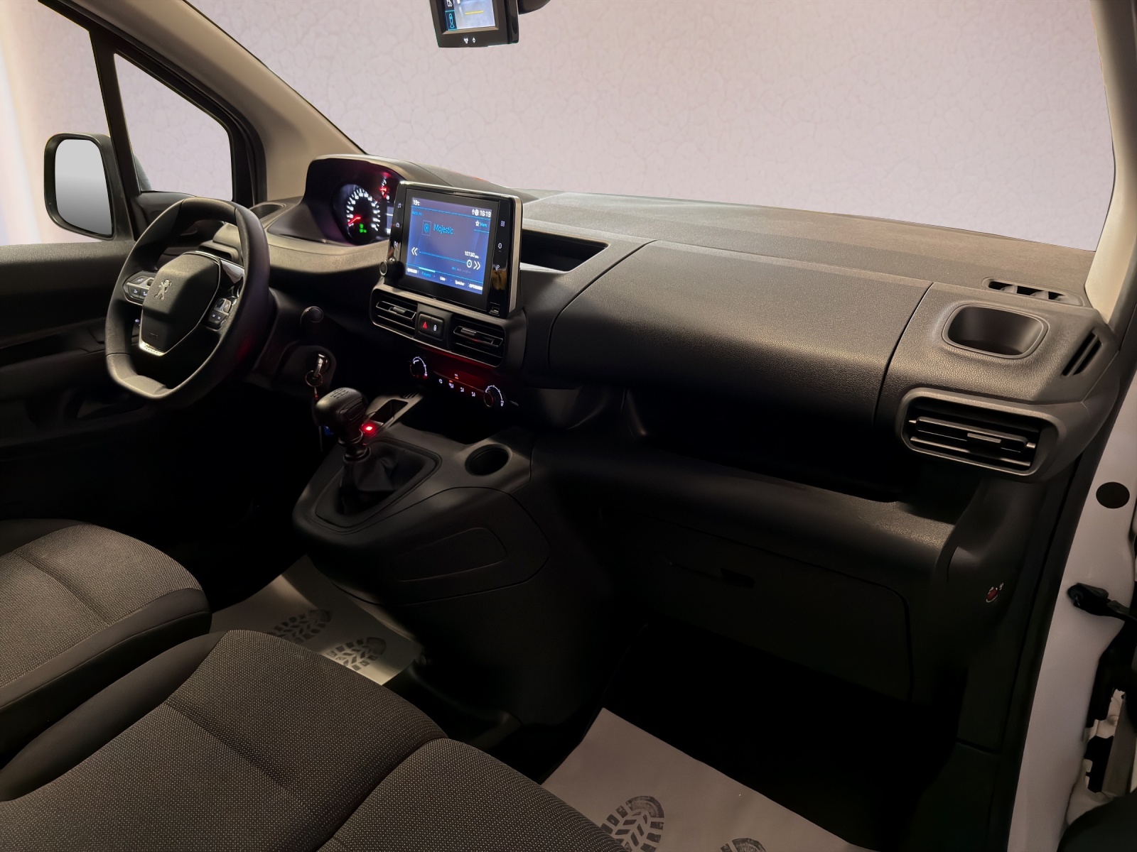 PEUGEOT Partner 1.6 Blue HDi Pro 650kg-image-7