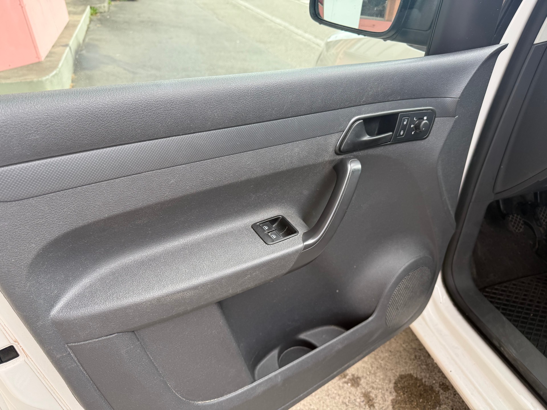 VW Caddy 1.2TSI Entry-image-10
