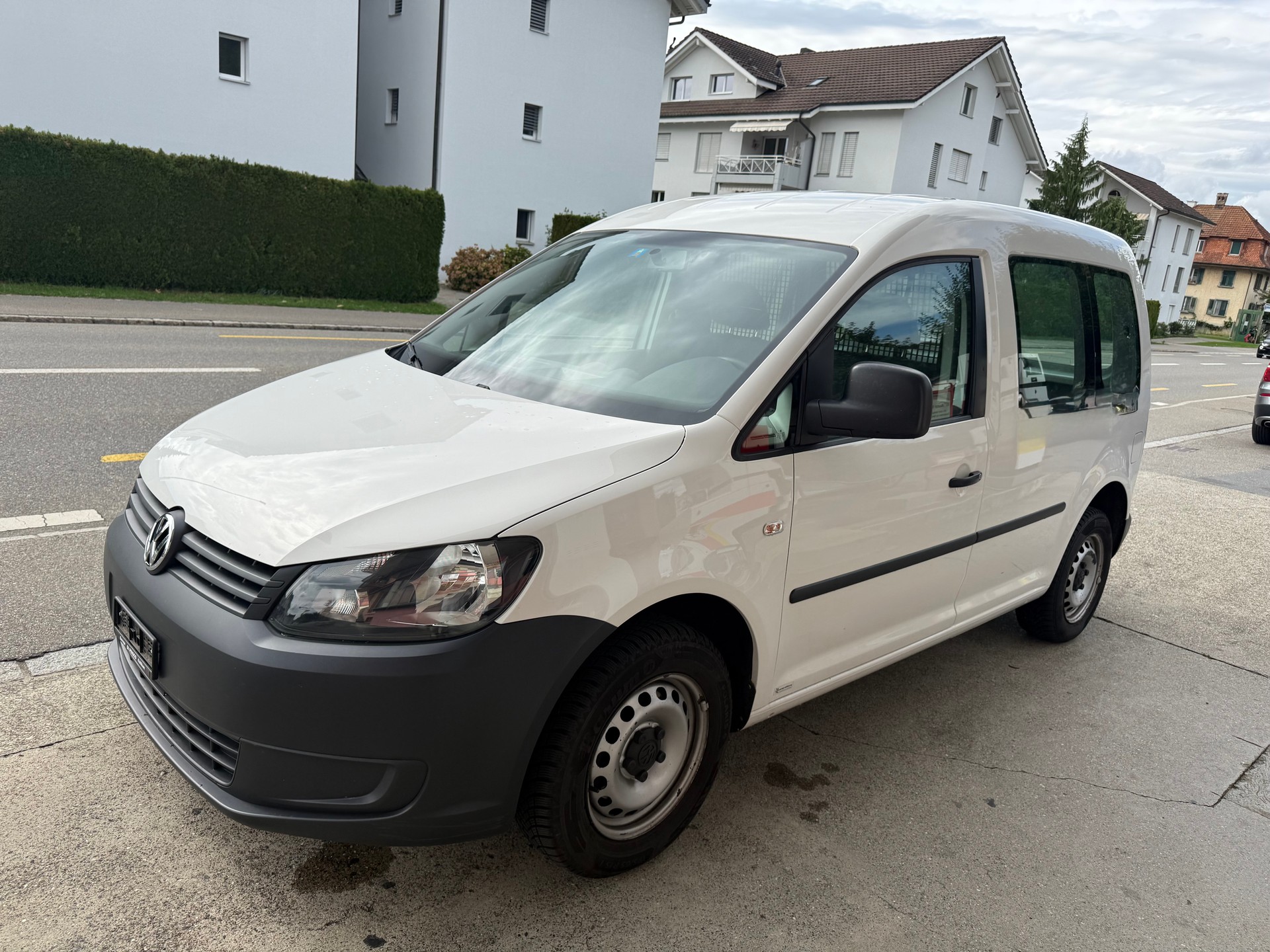 VW Caddy 1.2TSI Entry-image-0