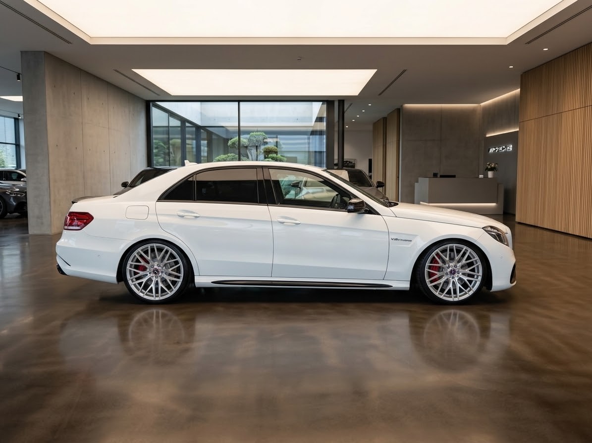 MERCEDES-BENZ E 63 V8 S AMG 4matic-image-2