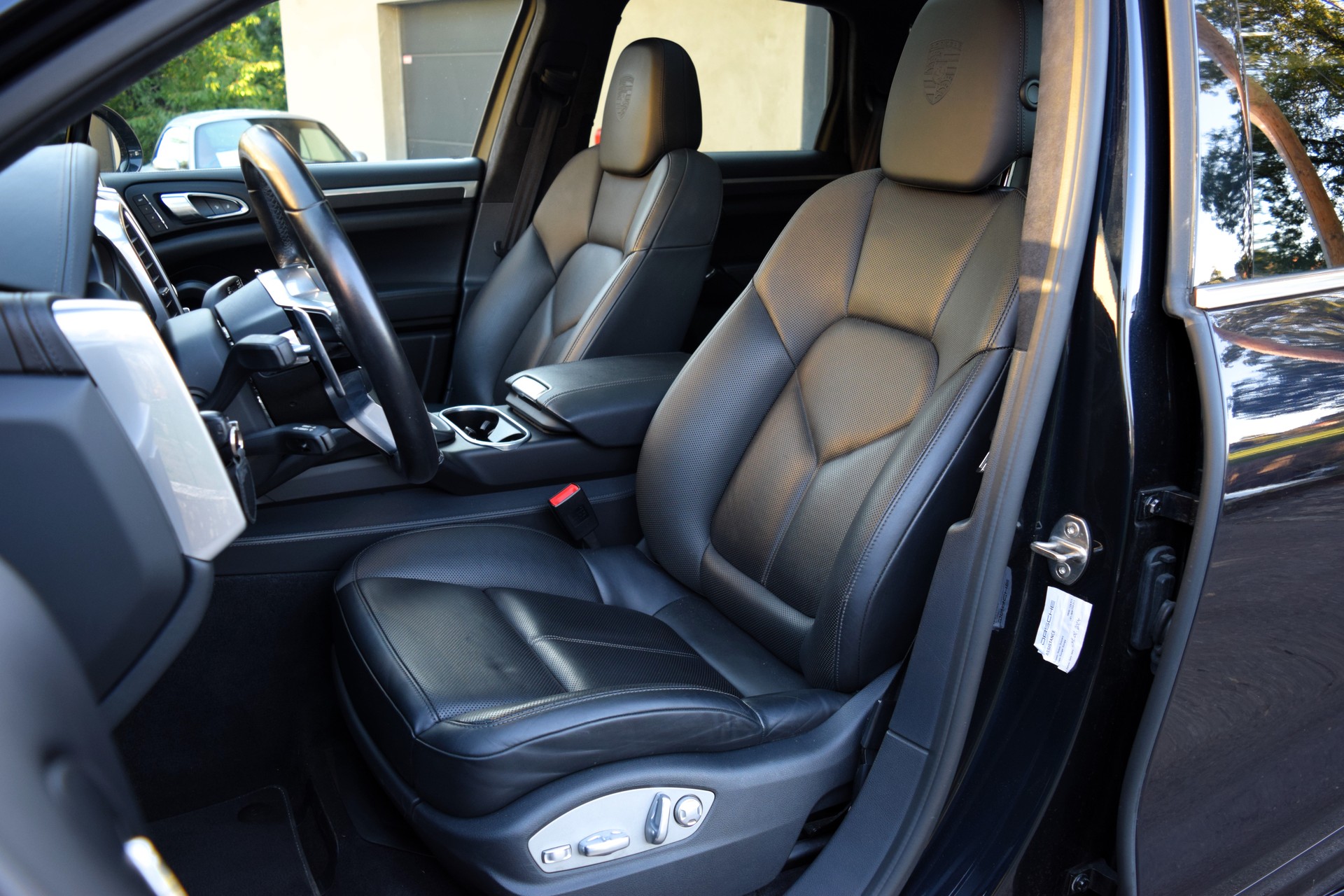 PORSCHE Cayenne Turbo S-image-4