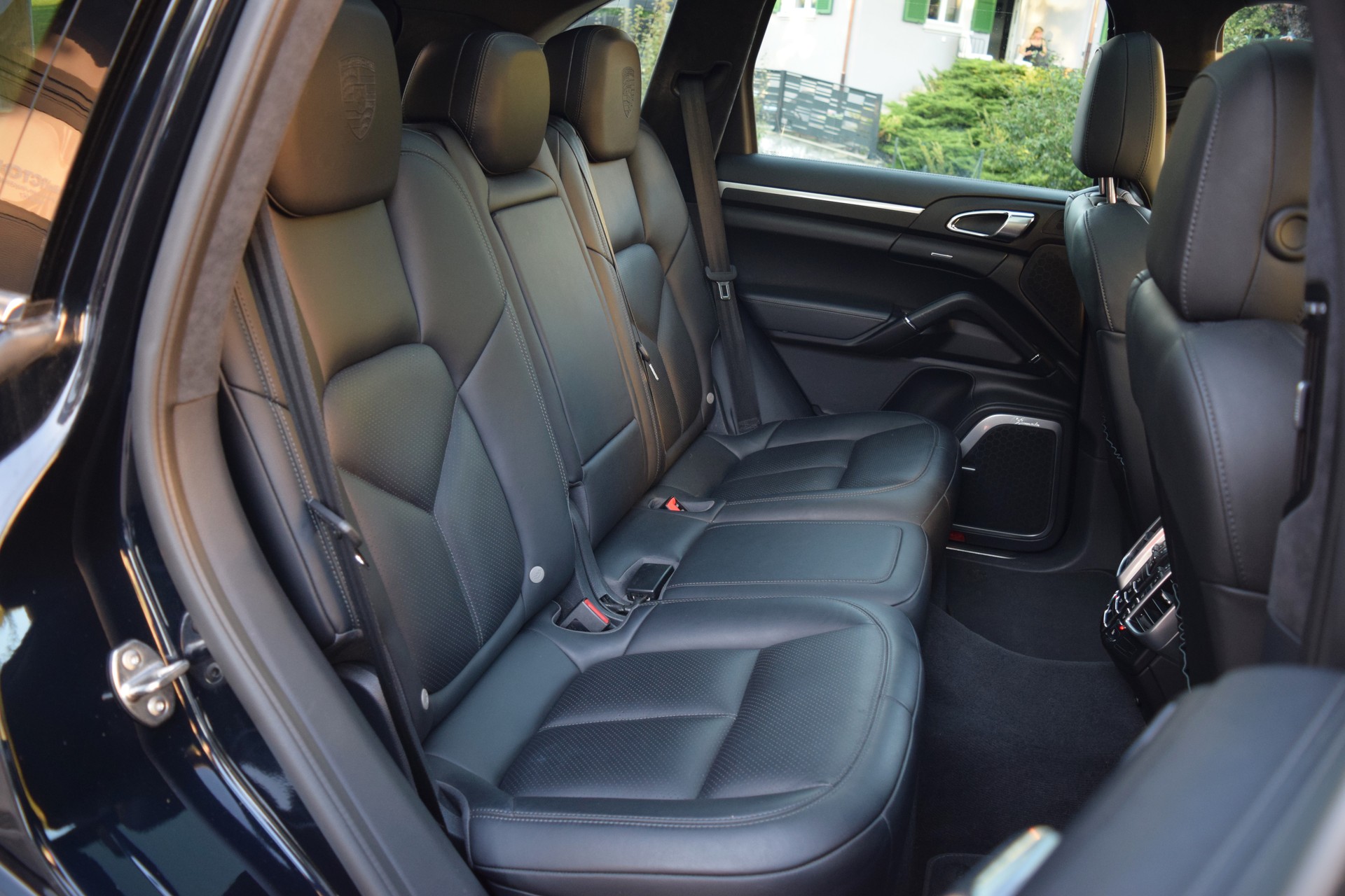 PORSCHE Cayenne Turbo S-image-14