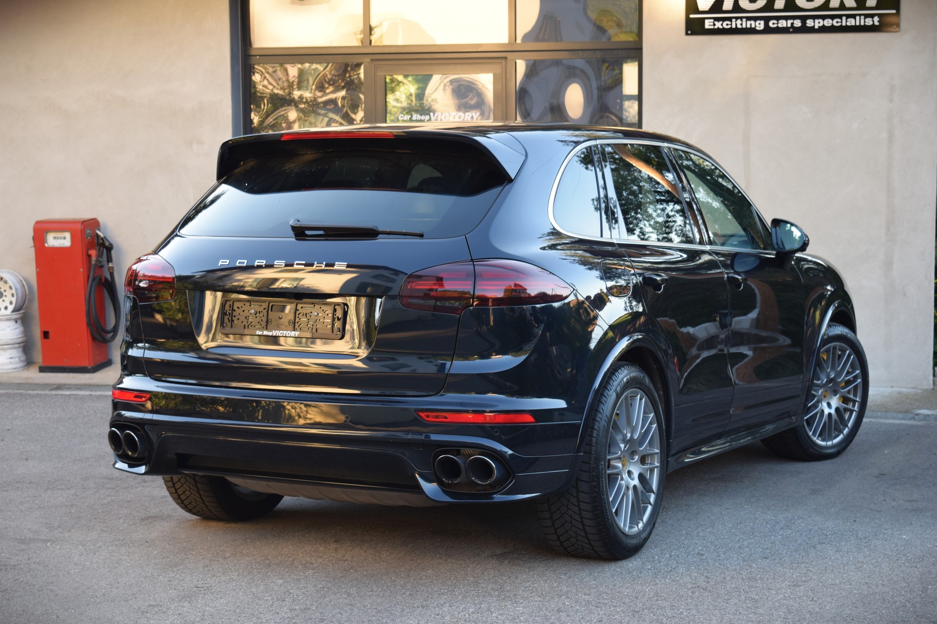 PORSCHE Cayenne Turbo S-image-5