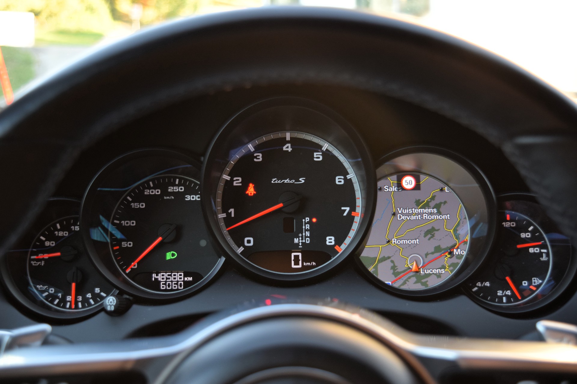 PORSCHE Cayenne Turbo S-image-9