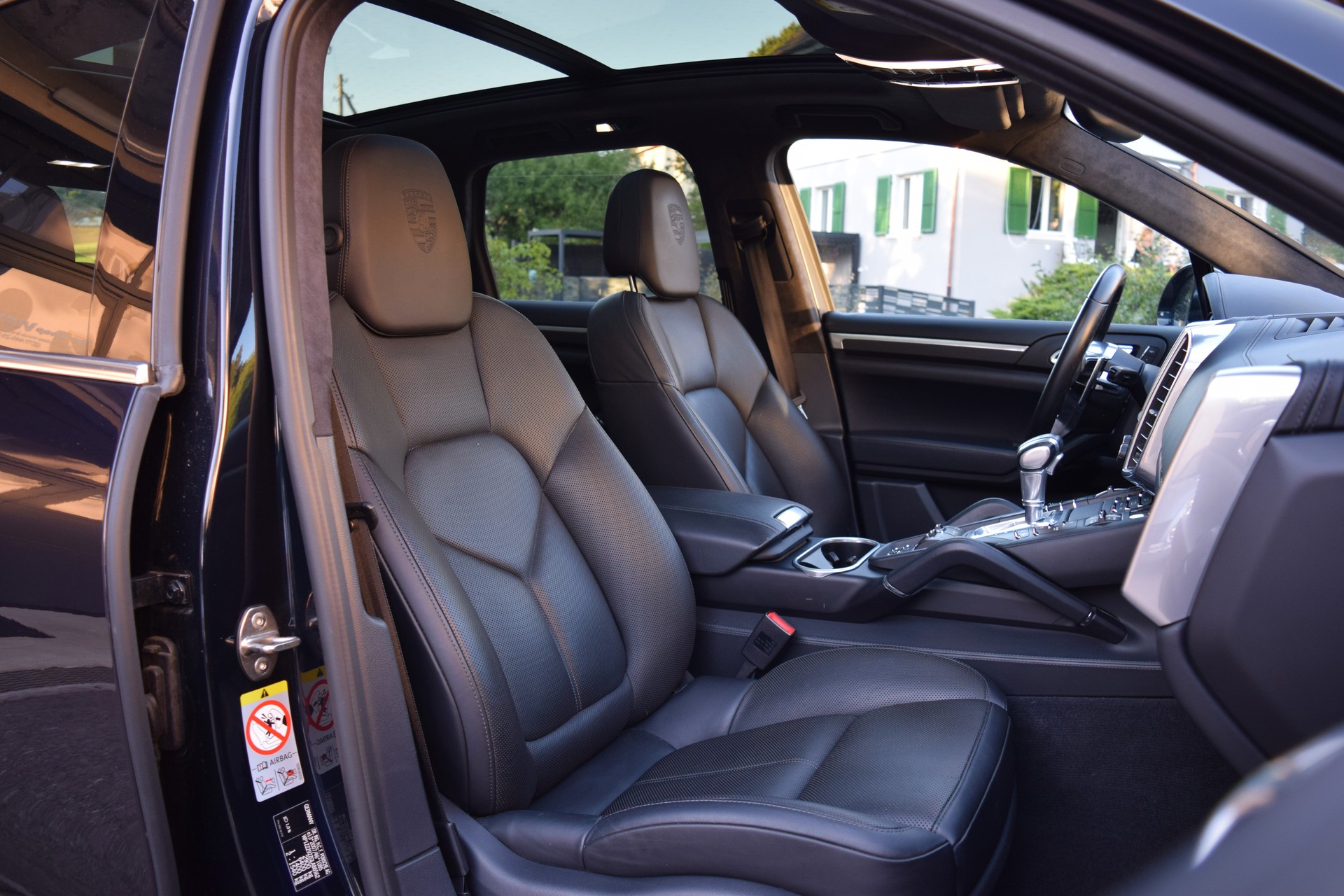 PORSCHE Cayenne Turbo S-image-13