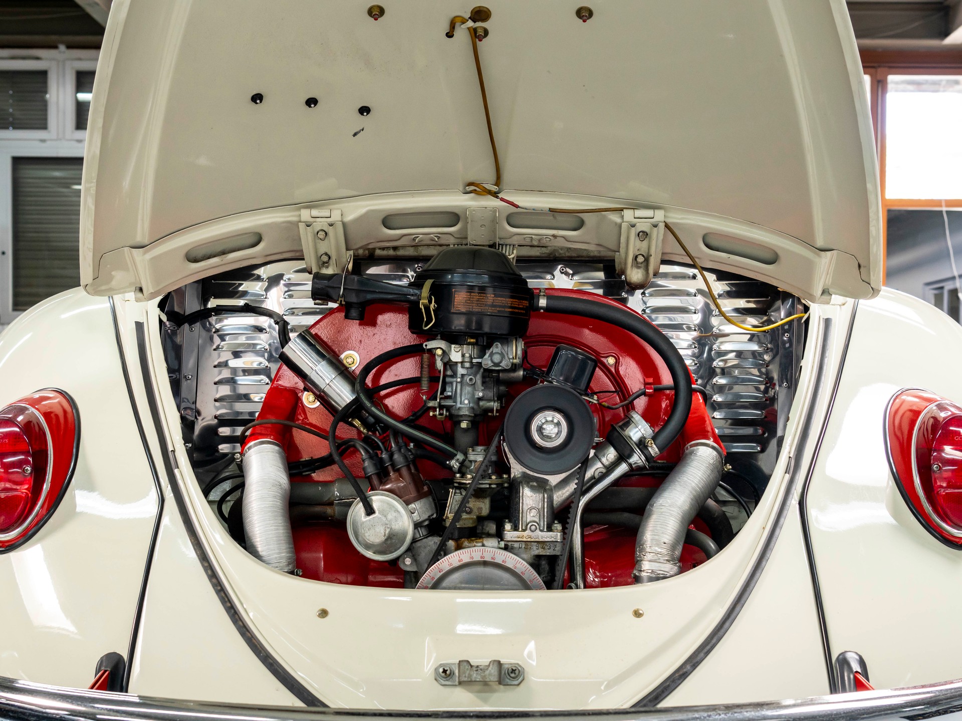 VW Coccinelle 11-1300-image-11