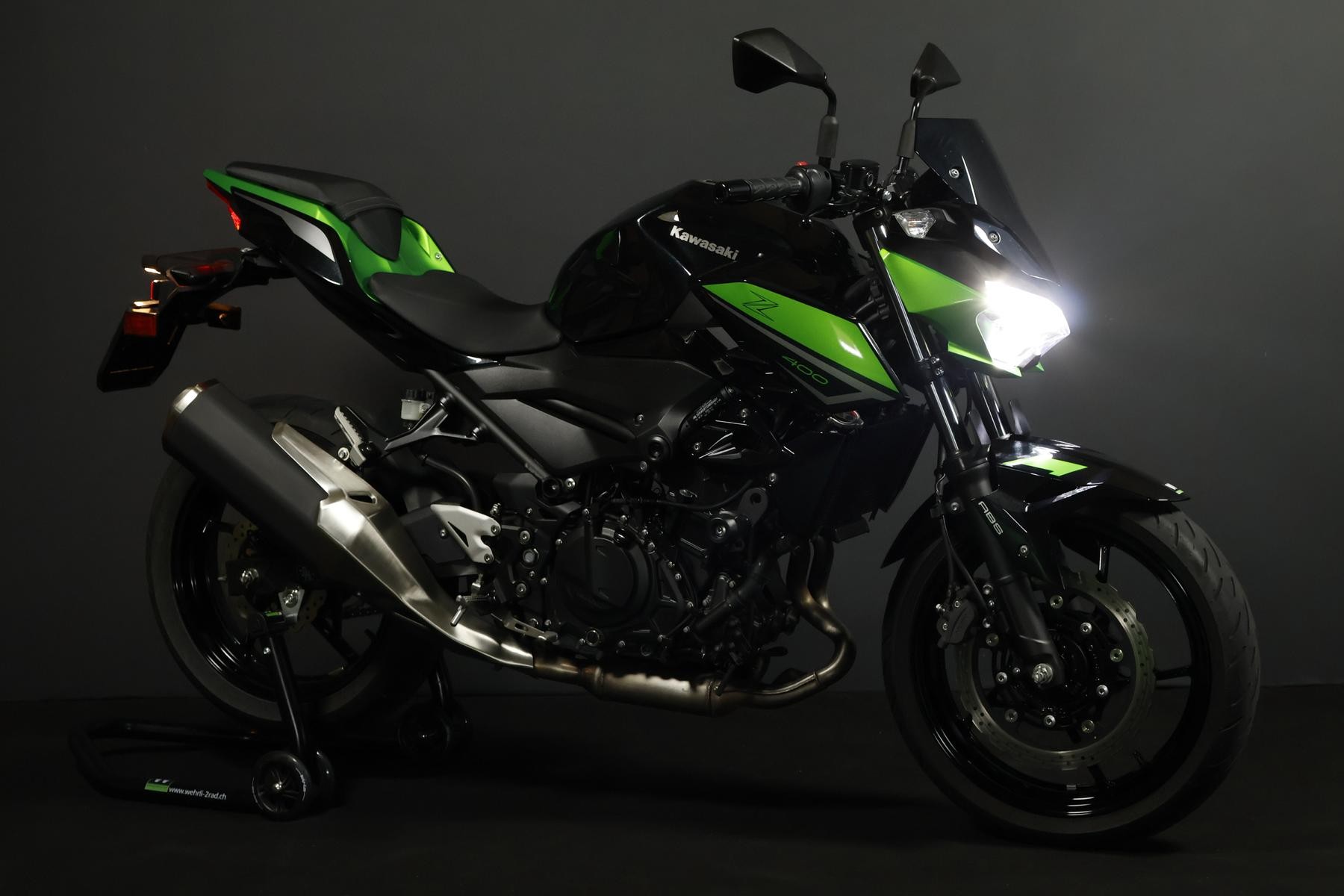 KAWASAKI Z 400-showroom-element-2