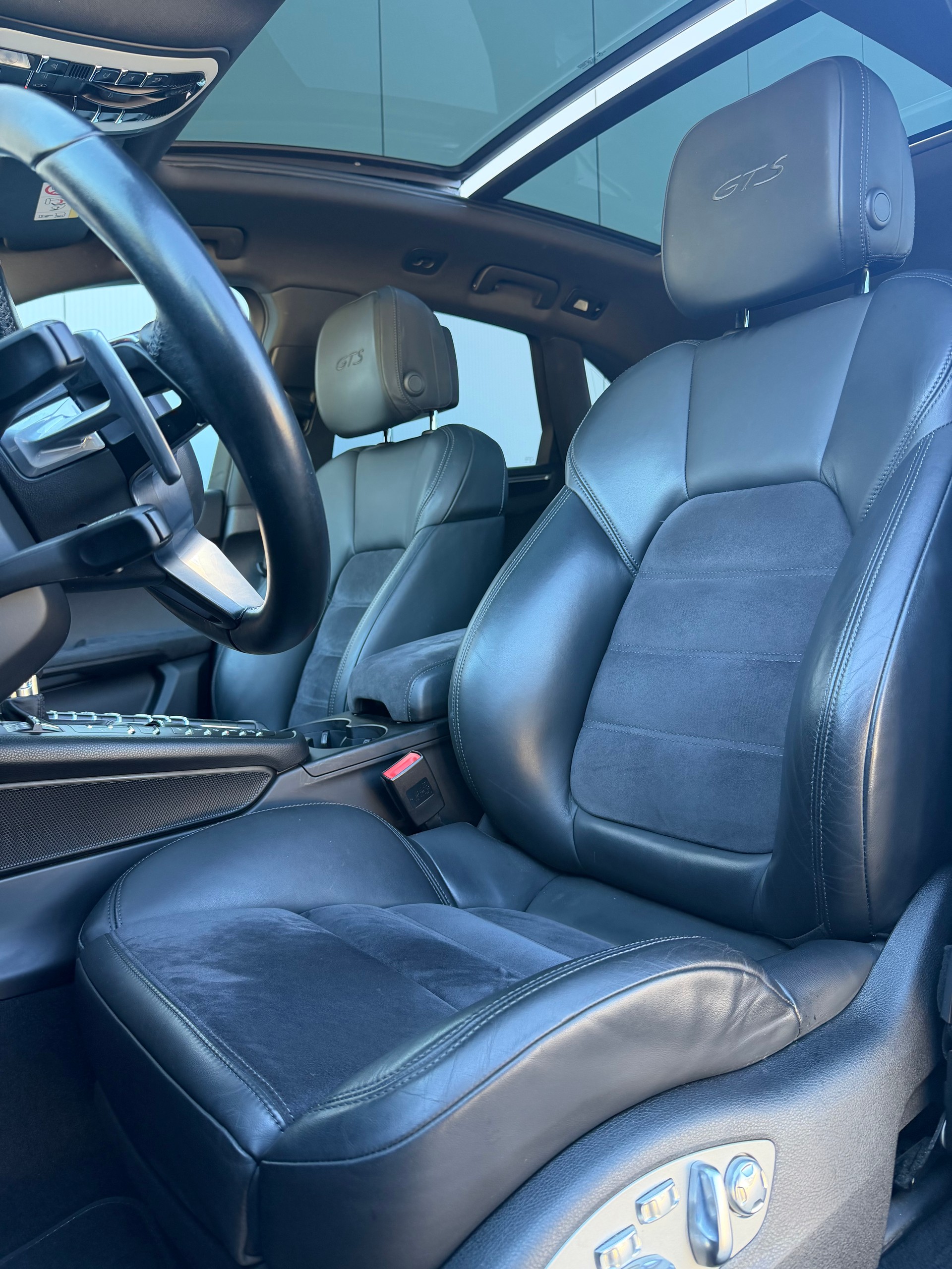 PORSCHE Macan GTS PDK-image-6