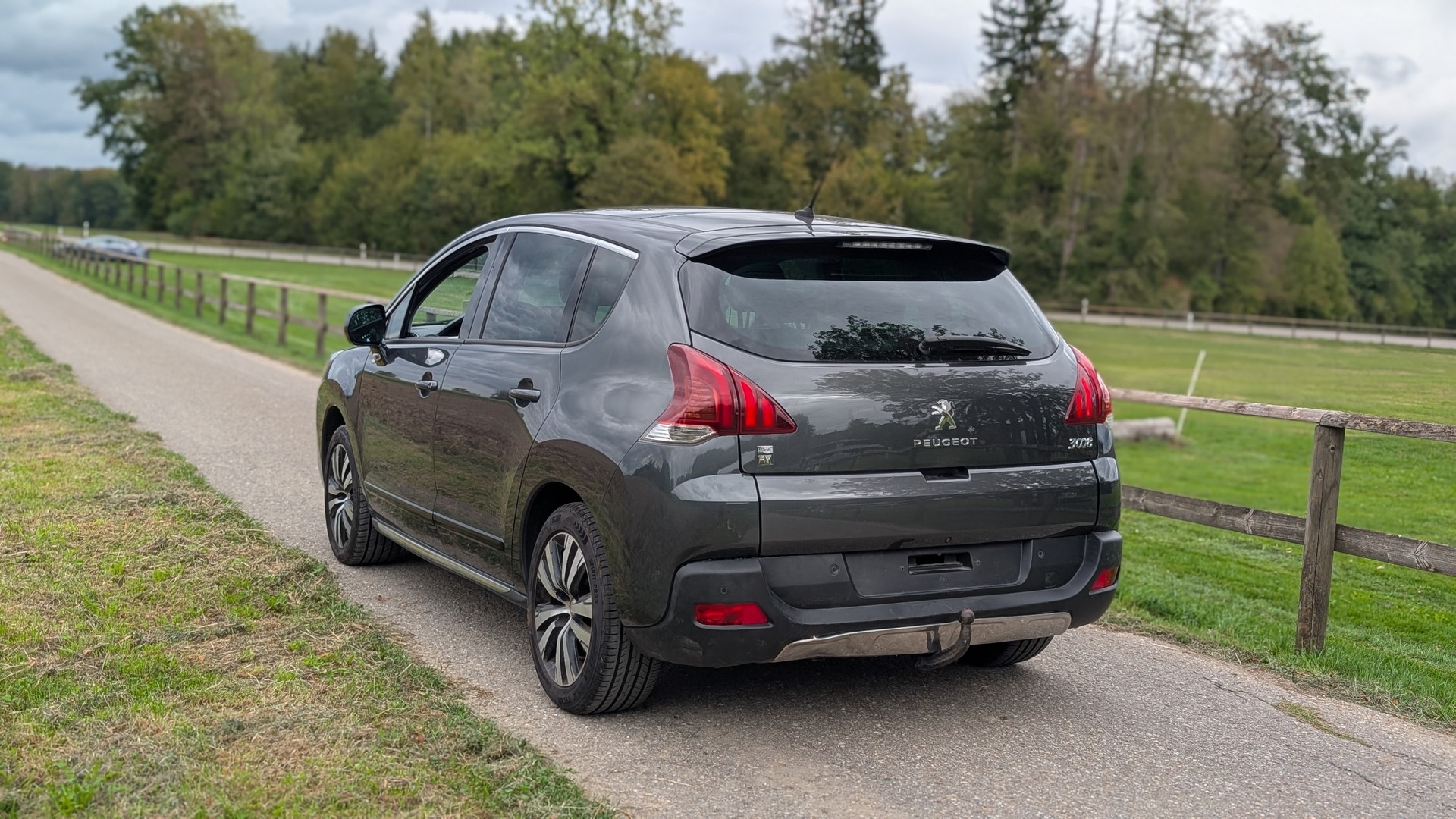 PEUGEOT 3008 HYbrid4 2.0 HDI ETG6-image-0