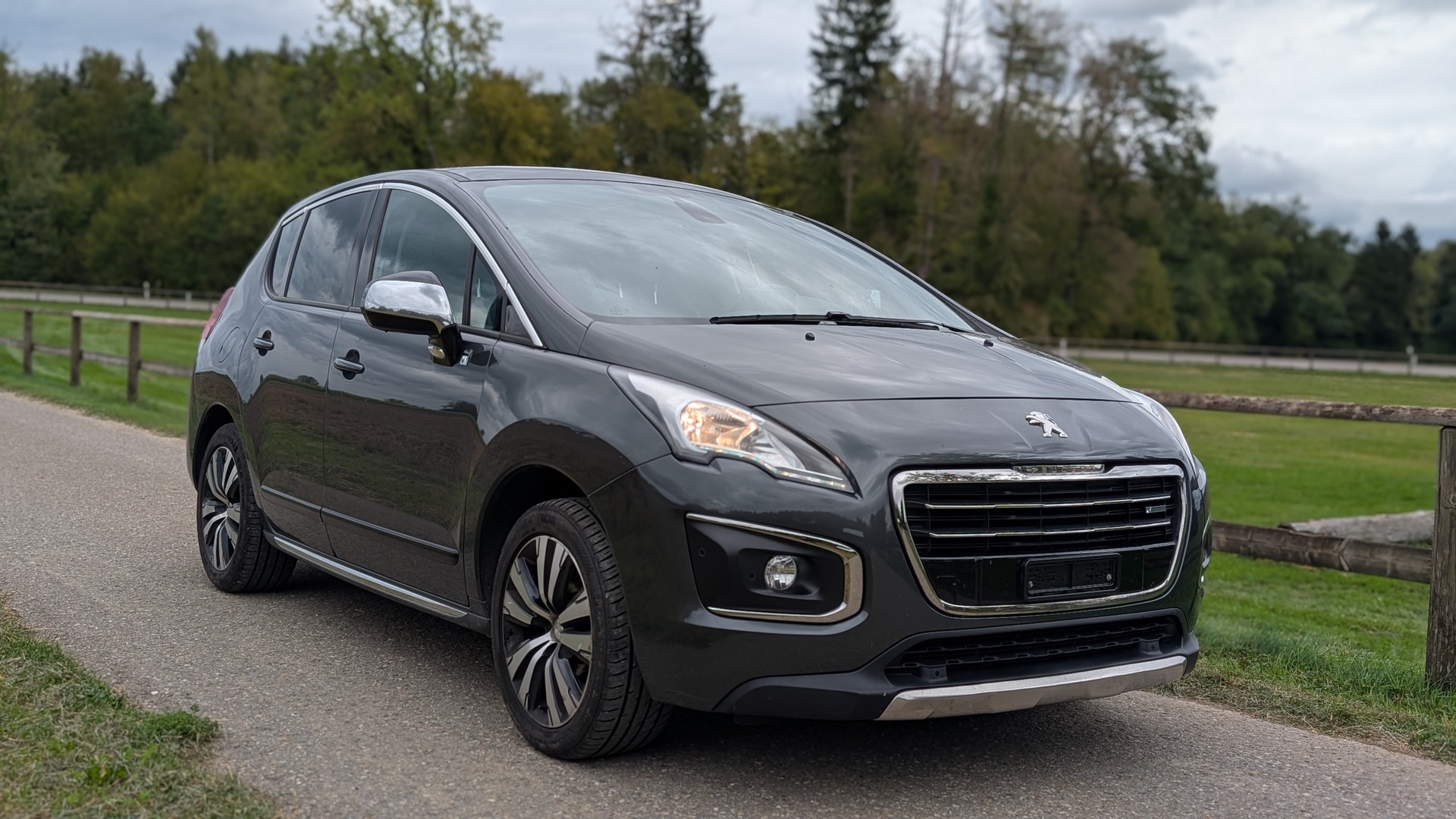 PEUGEOT 3008 HYbrid4 2.0 HDI ETG6-image-7