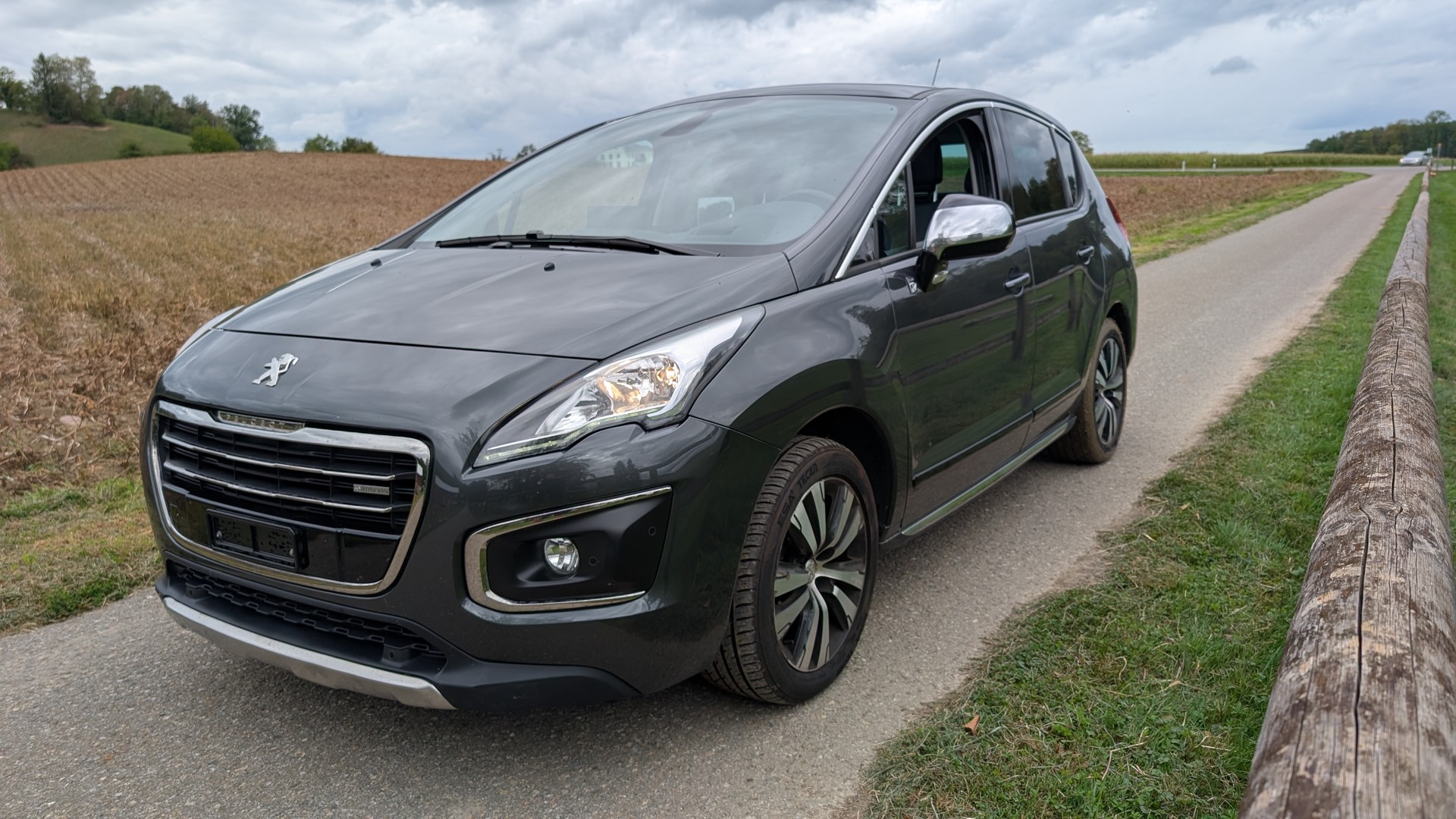 PEUGEOT 3008 HYbrid4 2.0 HDI ETG6-image-8