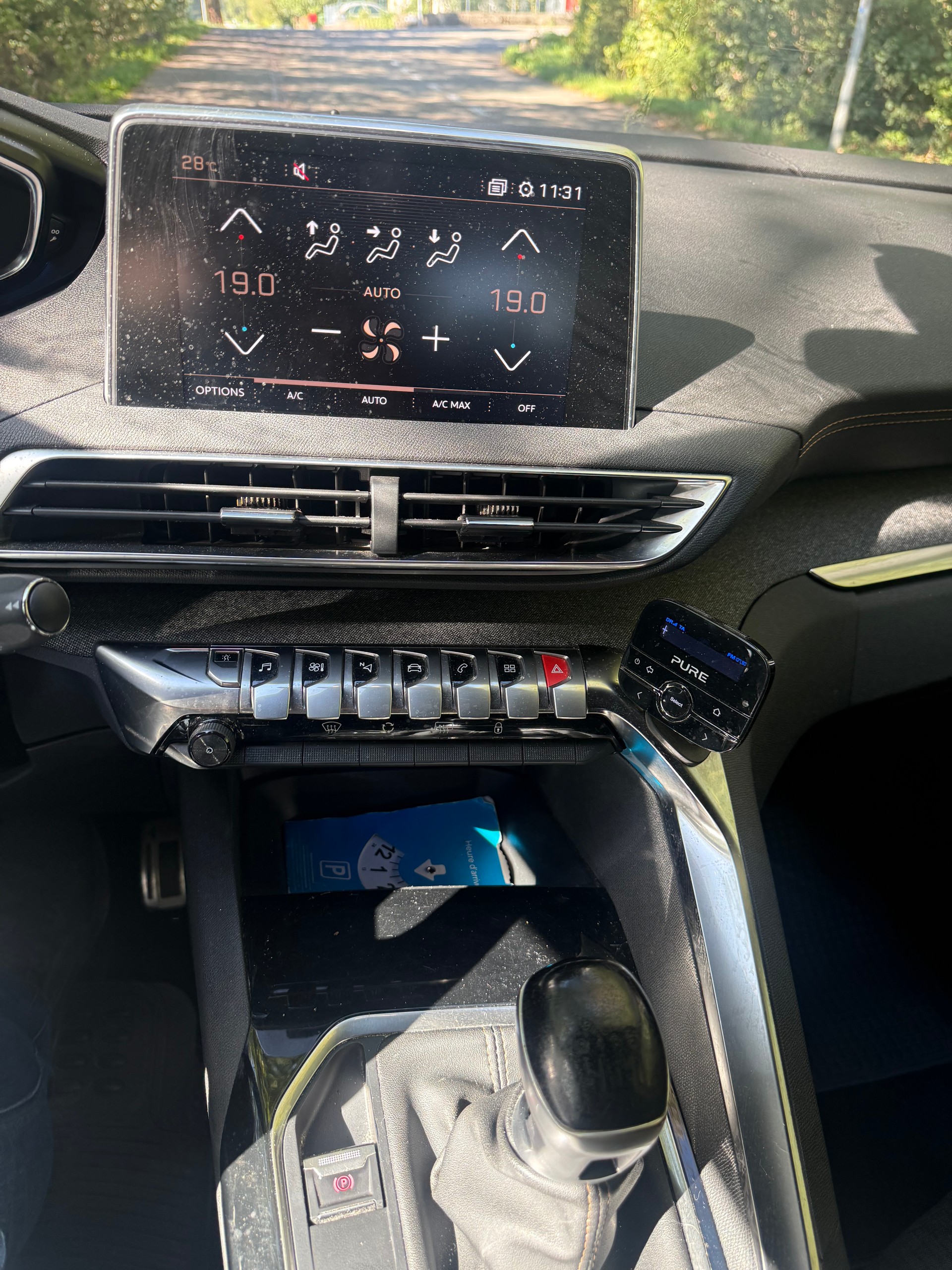 PEUGEOT 3008 1.2 PureTech GT Line-image-9