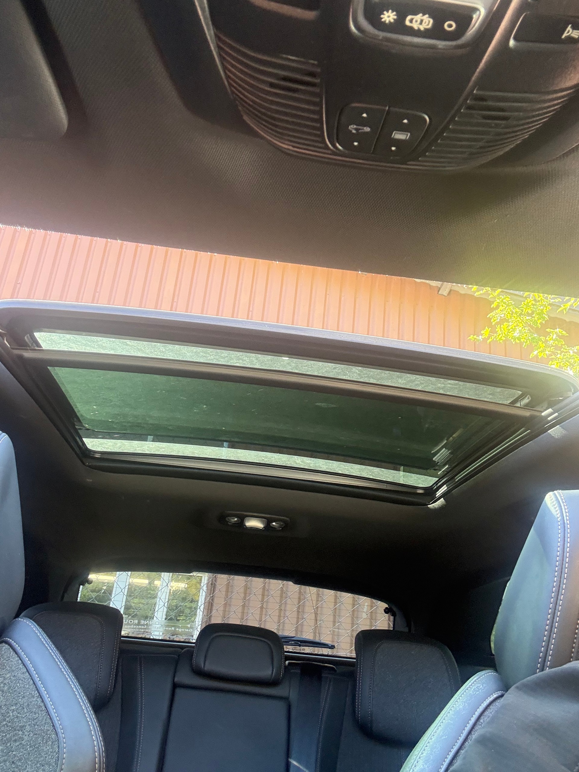 PEUGEOT 3008 1.2 PureTech GT Line-image-11